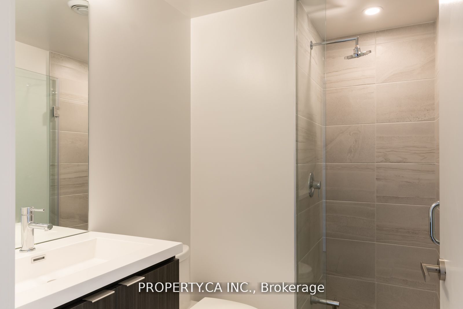55 Cooper Street 4205, Toronto, ON M5E 0G1 photo 4