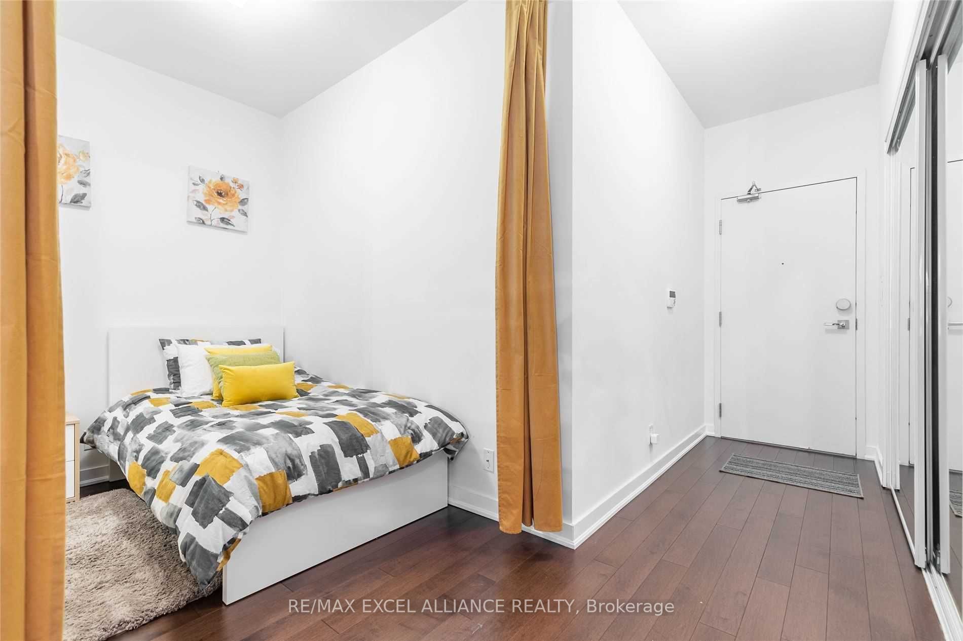 12 York Street 1809, Toronto, ON M5J 2Z2 photo 5