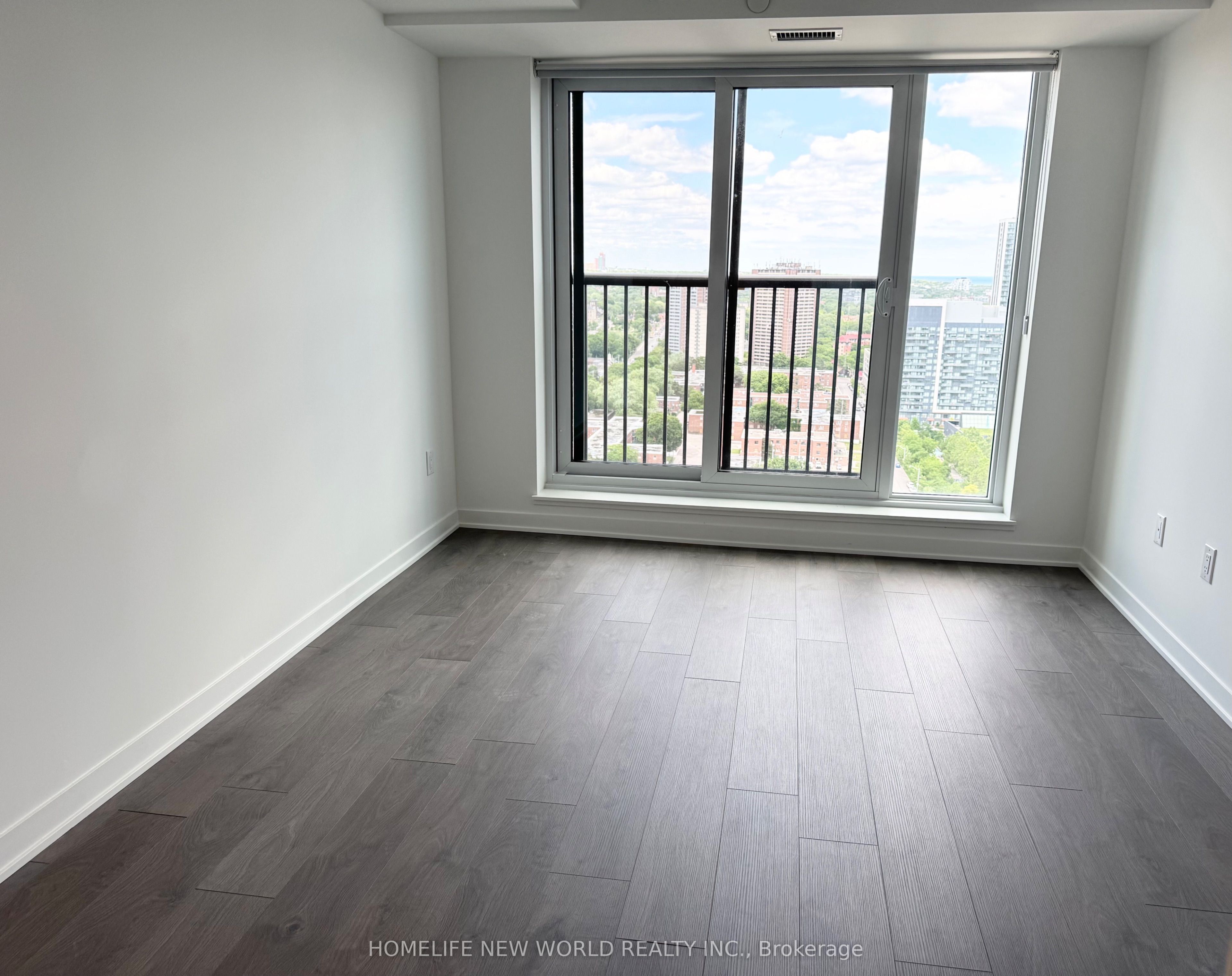 10 Oak Street 2112, Toronto, ON M5A 0Z1 photo 2