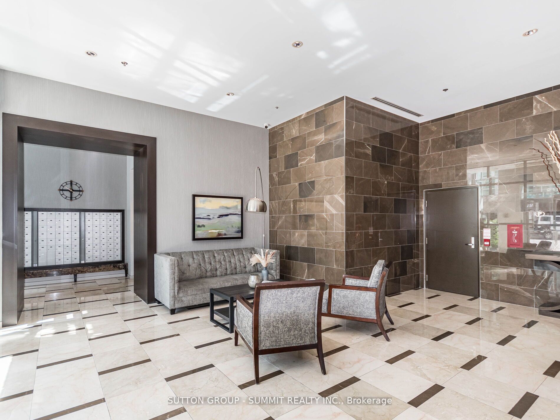 212 Eglinton Avenue E 1704, Toronto, ON M4P 0A3 photo 4