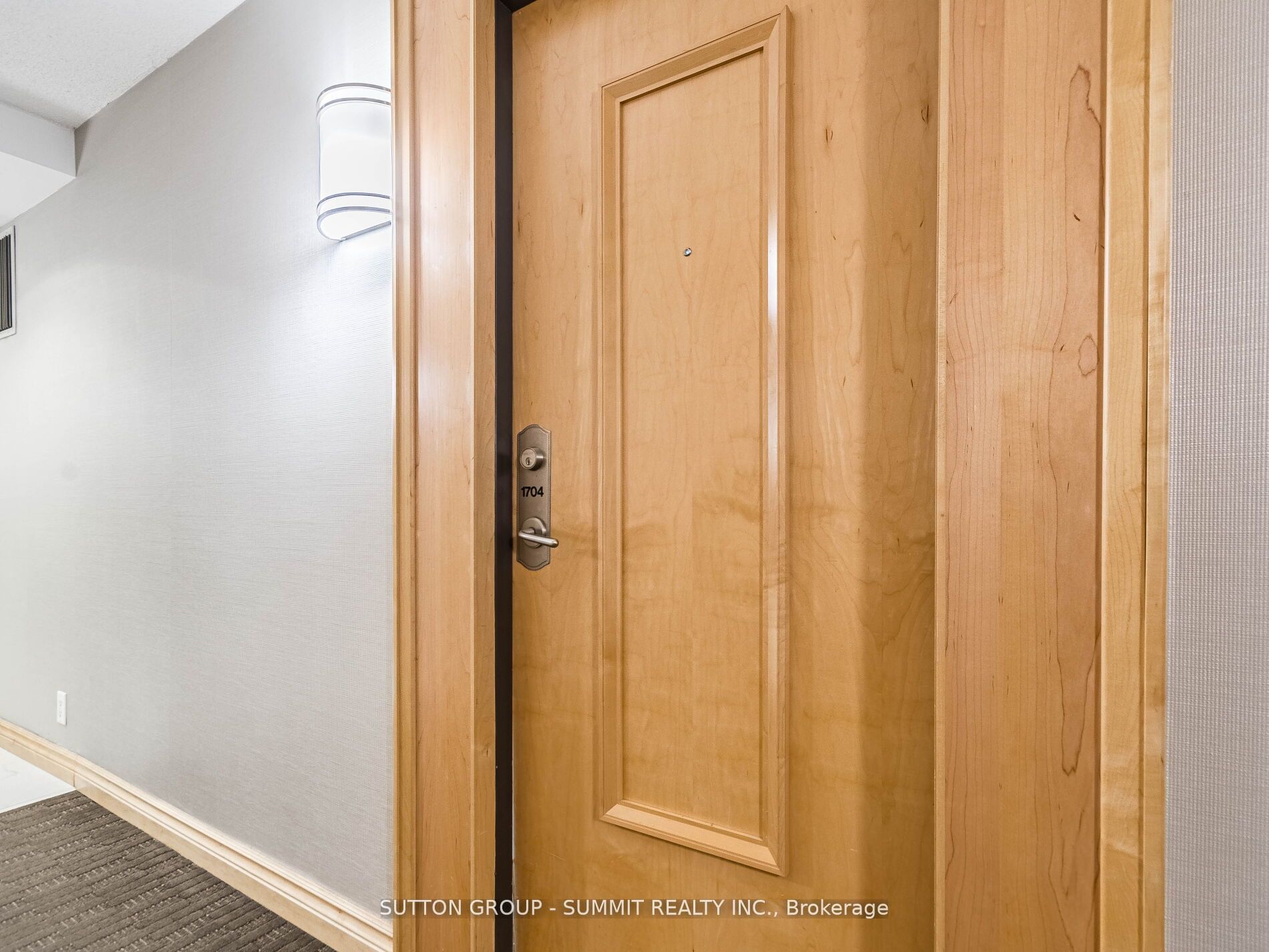 212 Eglinton Avenue E 1704, Toronto, ON M4P 0A3 photo 5
