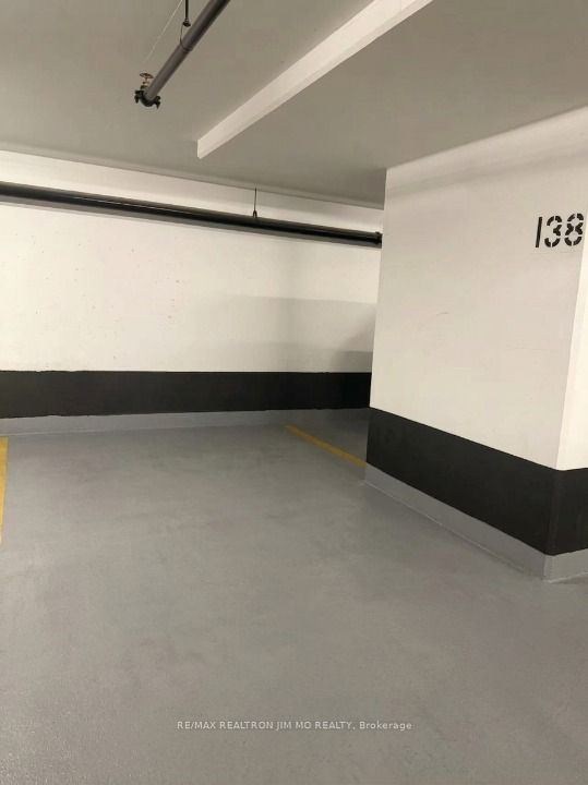 11 Wellesley Street W C138, Toronto, ON M4Y 0G4 photo 2