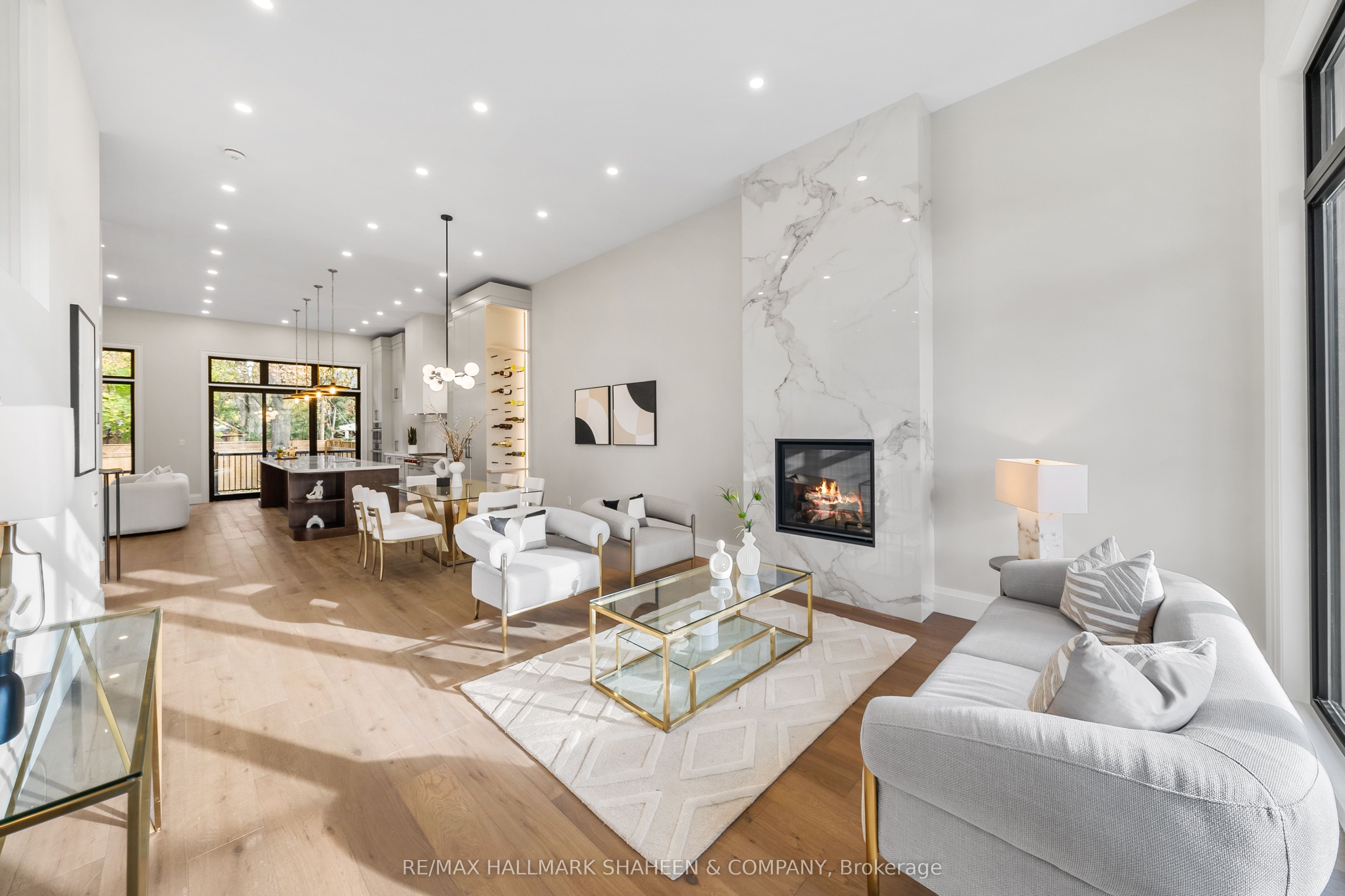 66 Parkhurst Boulevard, Toronto, ON M4G 2E2 photo 2