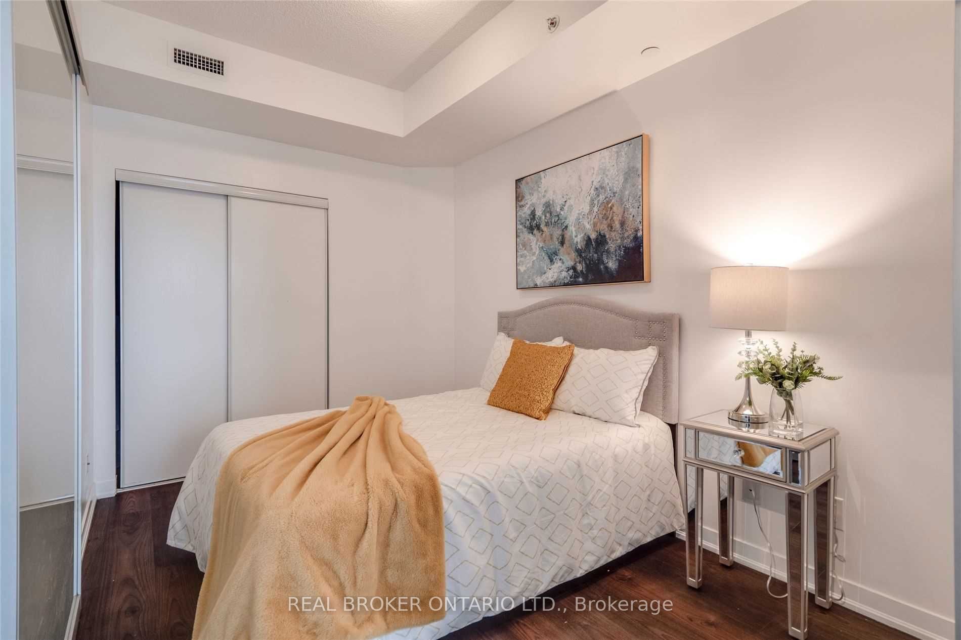 51 East Liberty Street 1114, Toronto, ON M6K 3P8 photo 5
