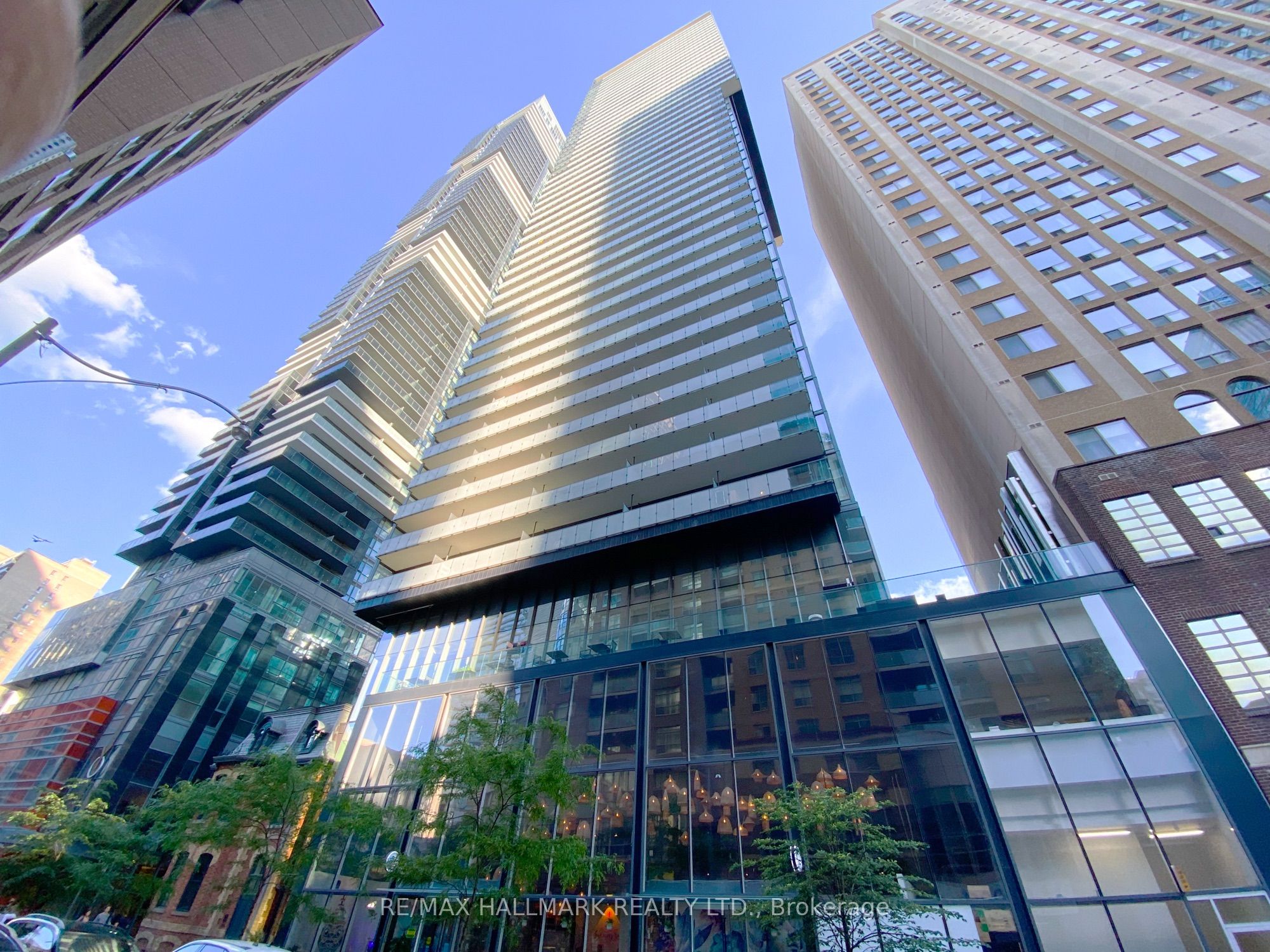 15 Grenville Street 1406, Toronto, ON M4Y 0B9 photo 2