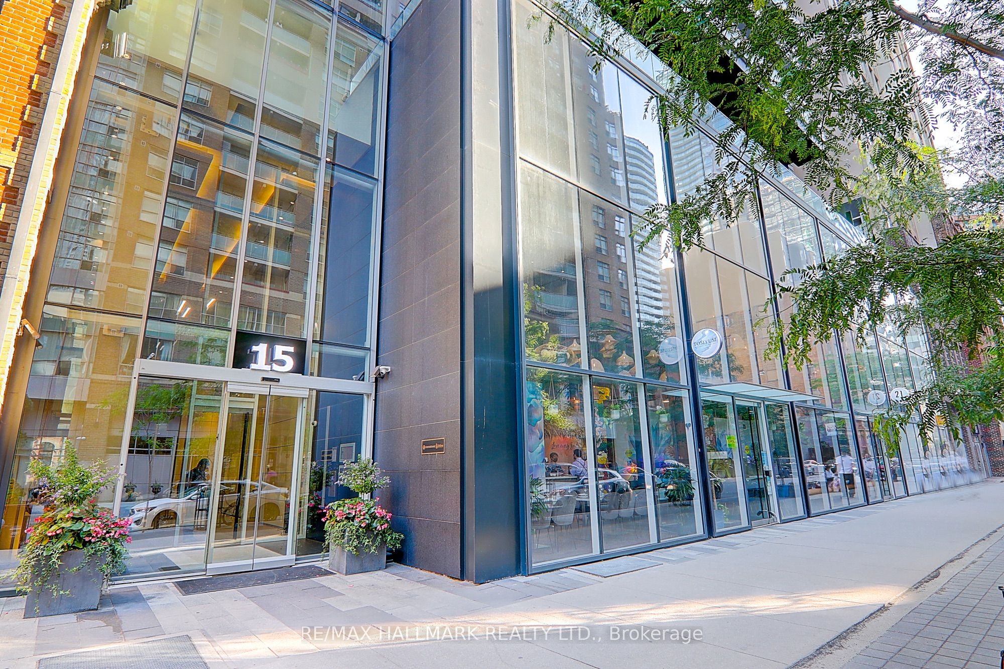 15 Grenville Street 1406, Toronto, ON M4Y 0B9 photo 3