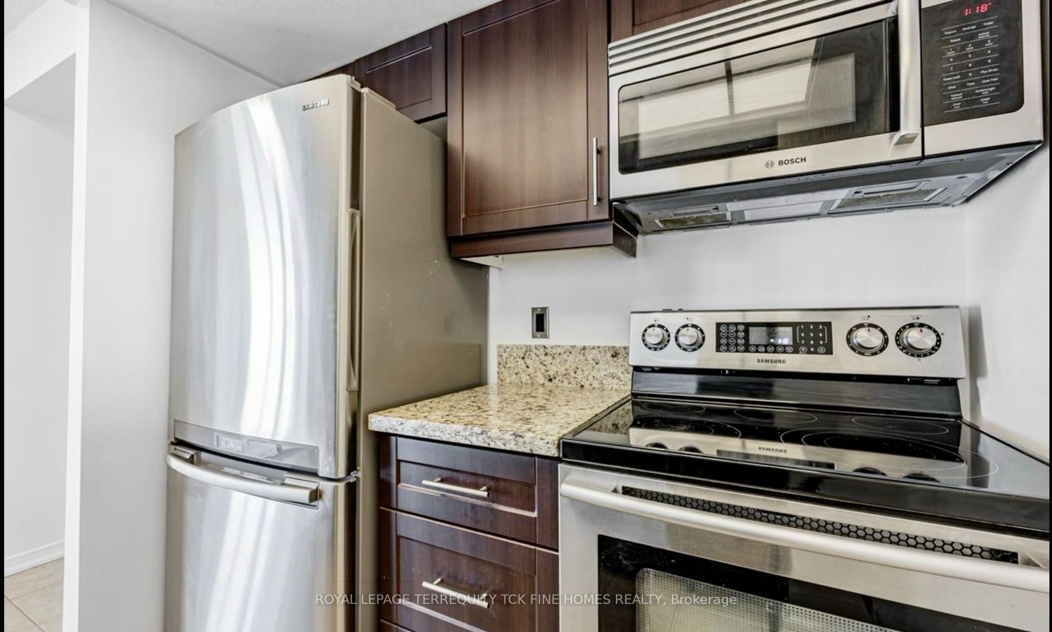 5 Concorde Place 1810, Toronto, ON M3C 3M8 photo 5