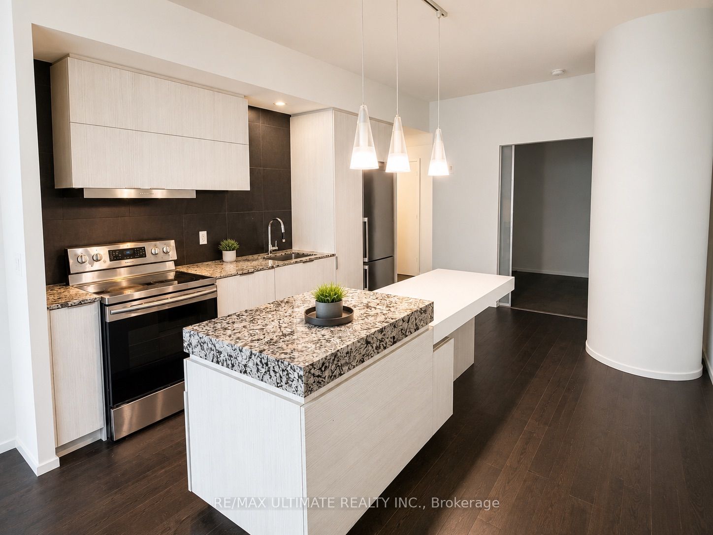 101 Charles Street E 301, Toronto, ON M4Y 0A9 photo 4