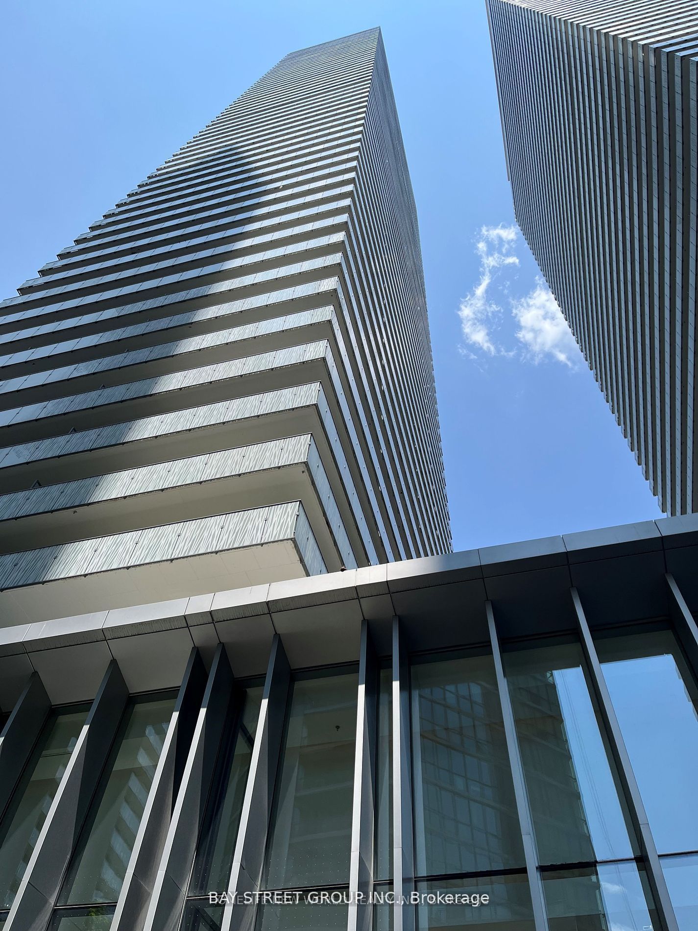 42 Charles Street E 401, Toronto, ON M4Y 0B7 photo 3