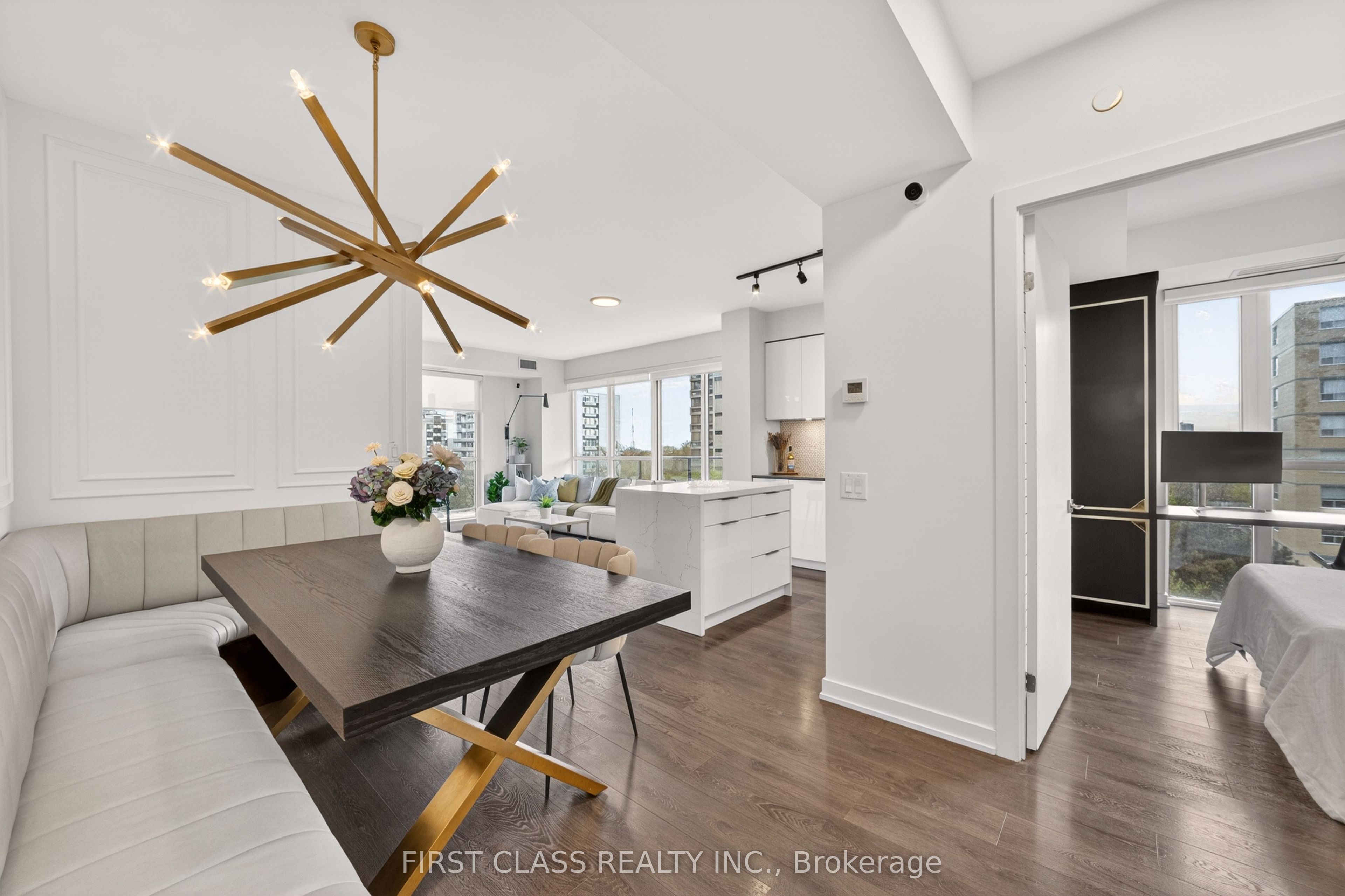 609 Avenue Road 707, Toronto, ON M4V 0B1 photo 3