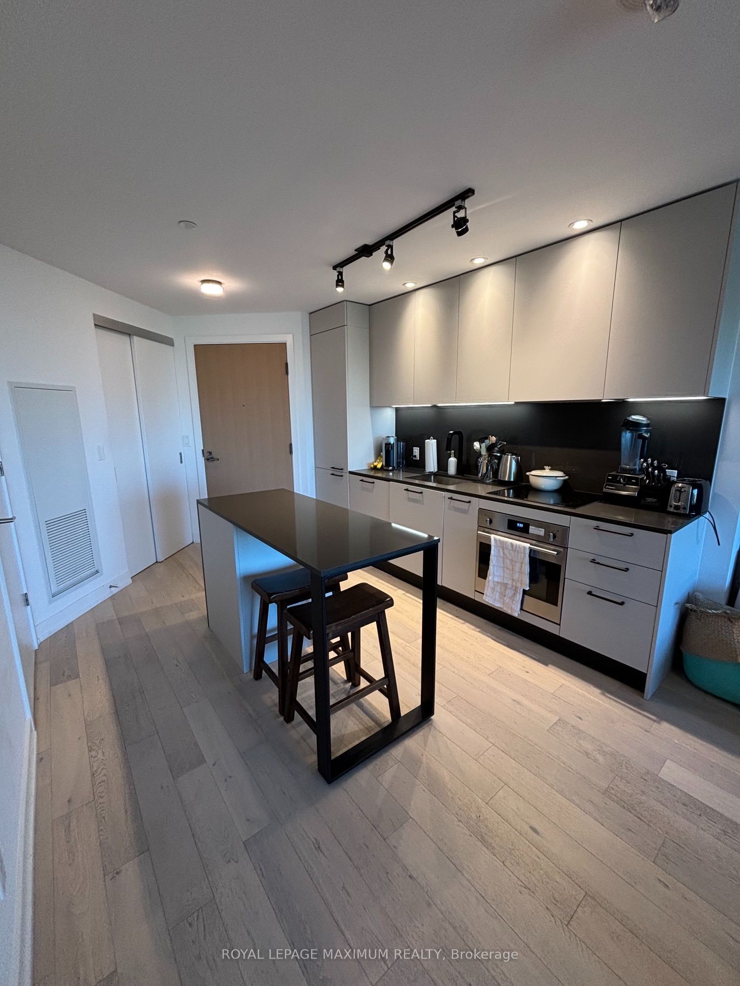 200 Sudbury Street 805, Toronto, ON M6J 0H1 photo 4