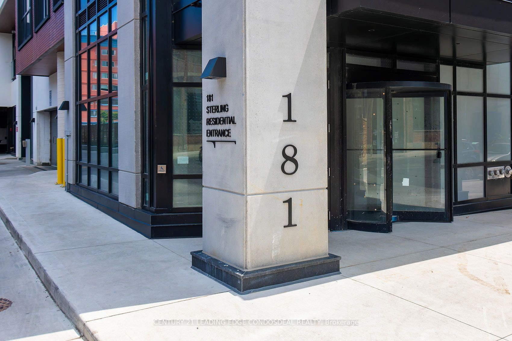 181 Sterling Road 315, Toronto, ON M6R 2B2 photo 2