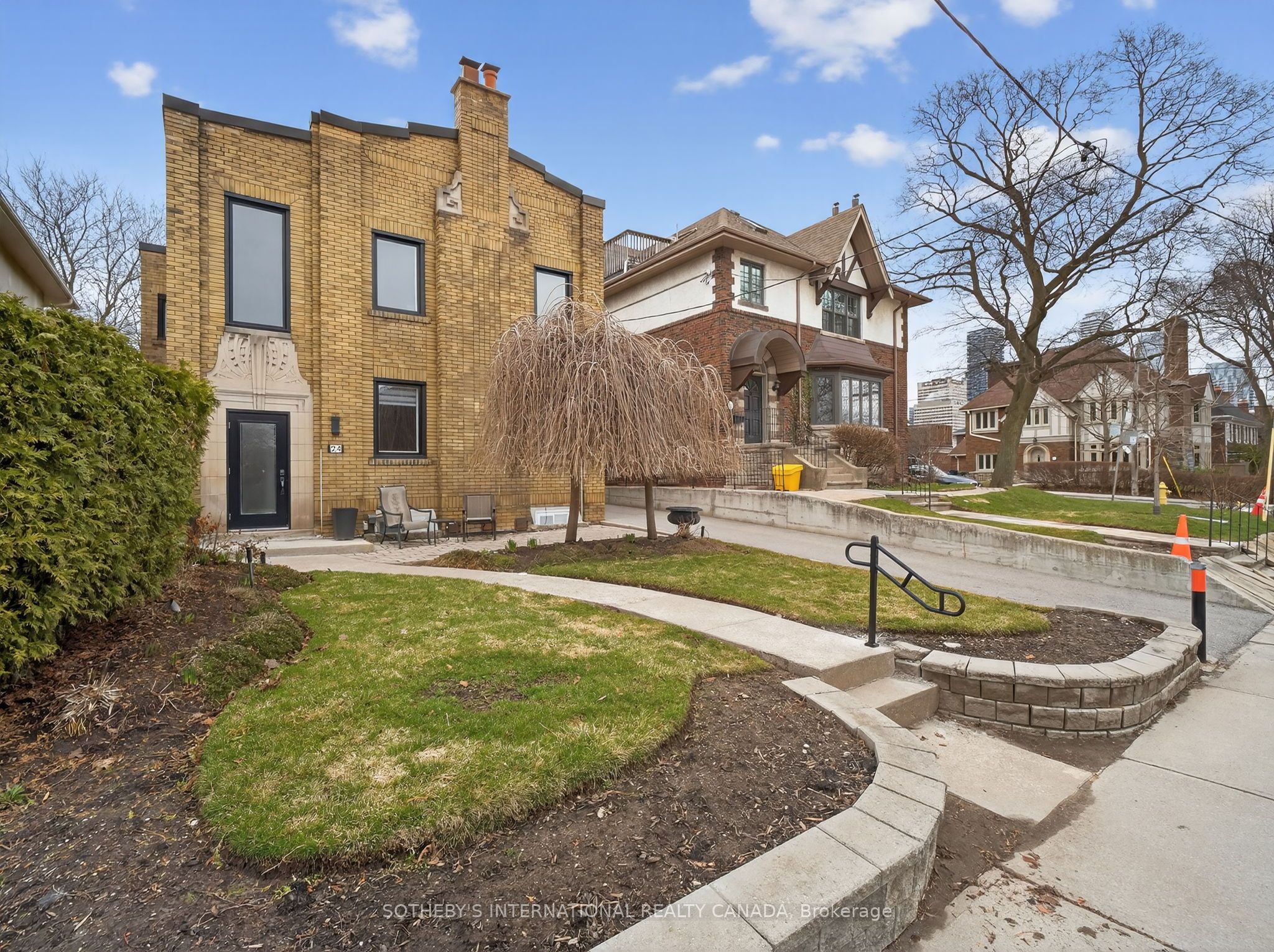 24 College View Avenue 1B, Toronto, ON M5P 1J4 photo 5