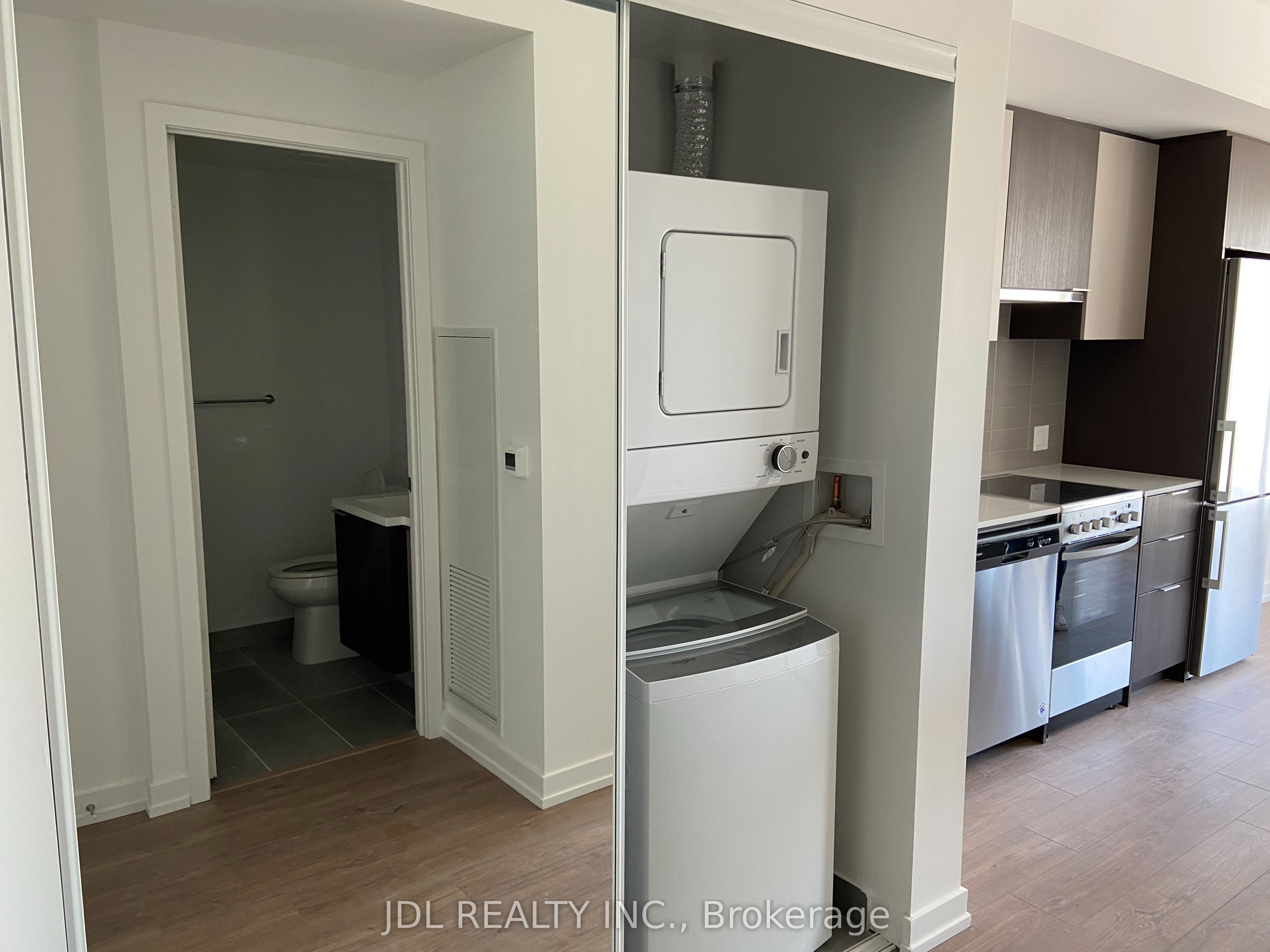 203 college Street 1306, Toronto, ON M5T 1P9 photo 4