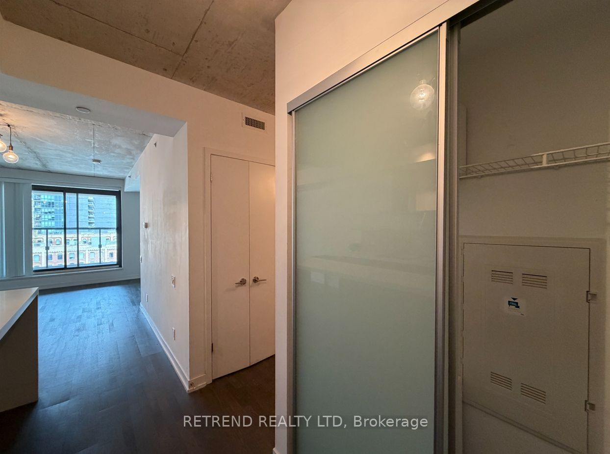 560 King Street W 610, Toronto, ON M5V 1M3 photo 3