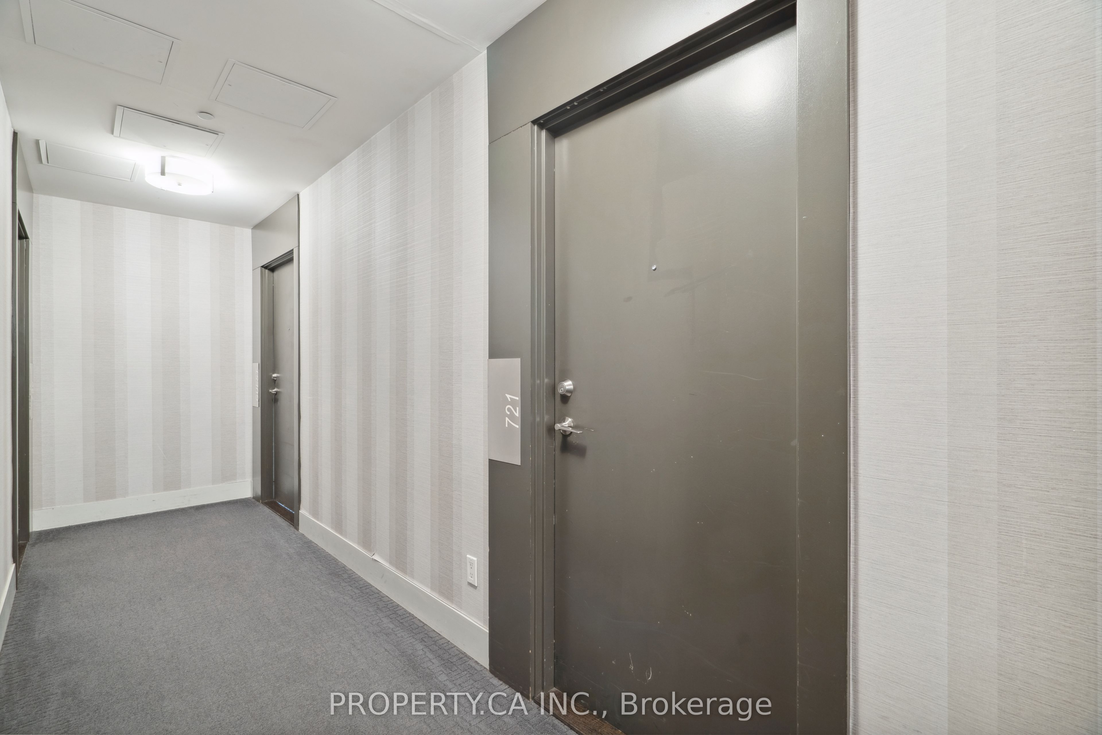 20 Bruyeres Mews 721, Toronto, ON M5V 0G8 photo 2