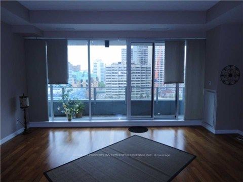 111 Elizabeth Street 1910, Toronto, ON M5G 1P7 photo 4