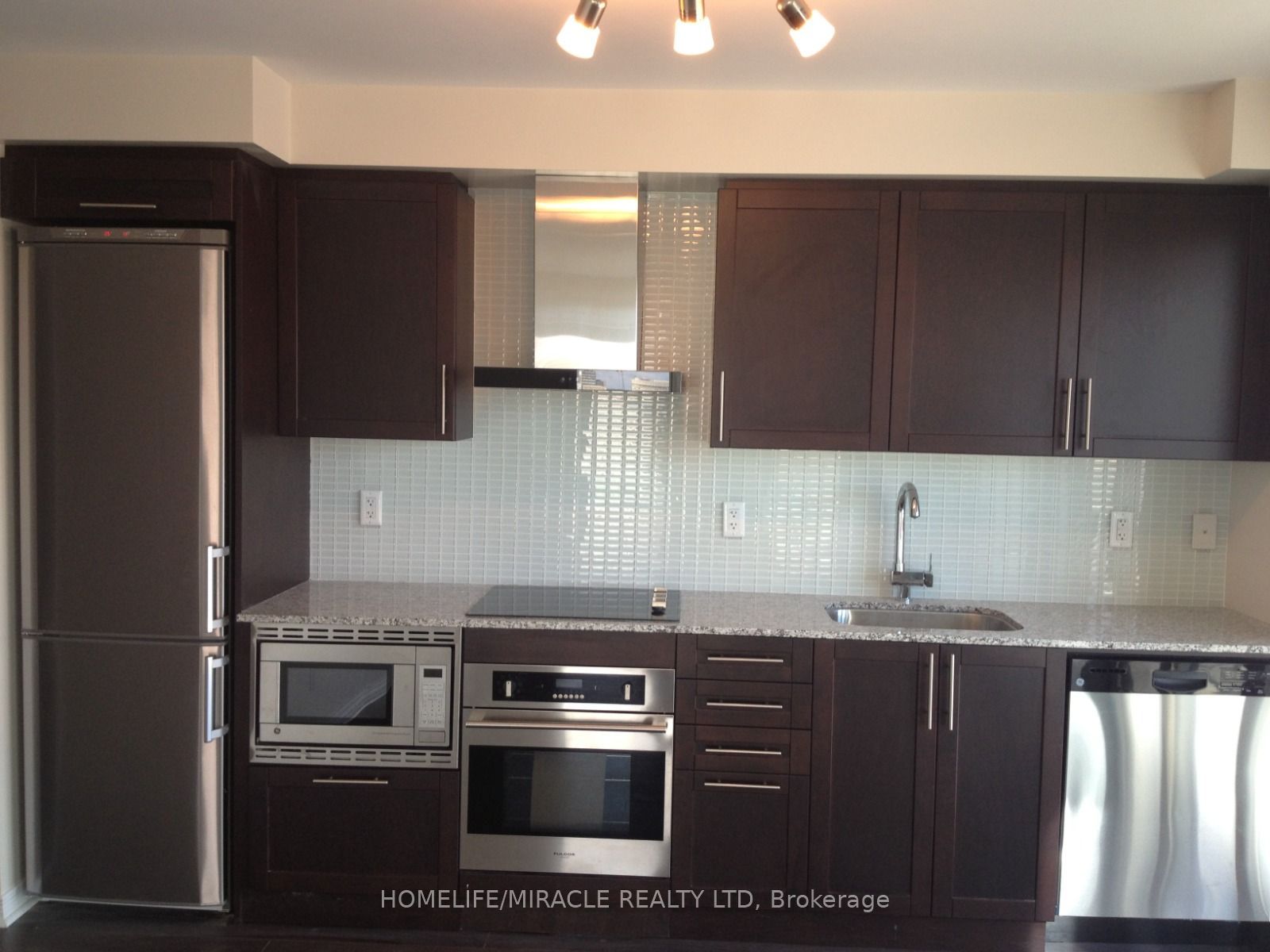 352 Front St West N/A 709, Toronto, ON M5V 0K3 photo 3