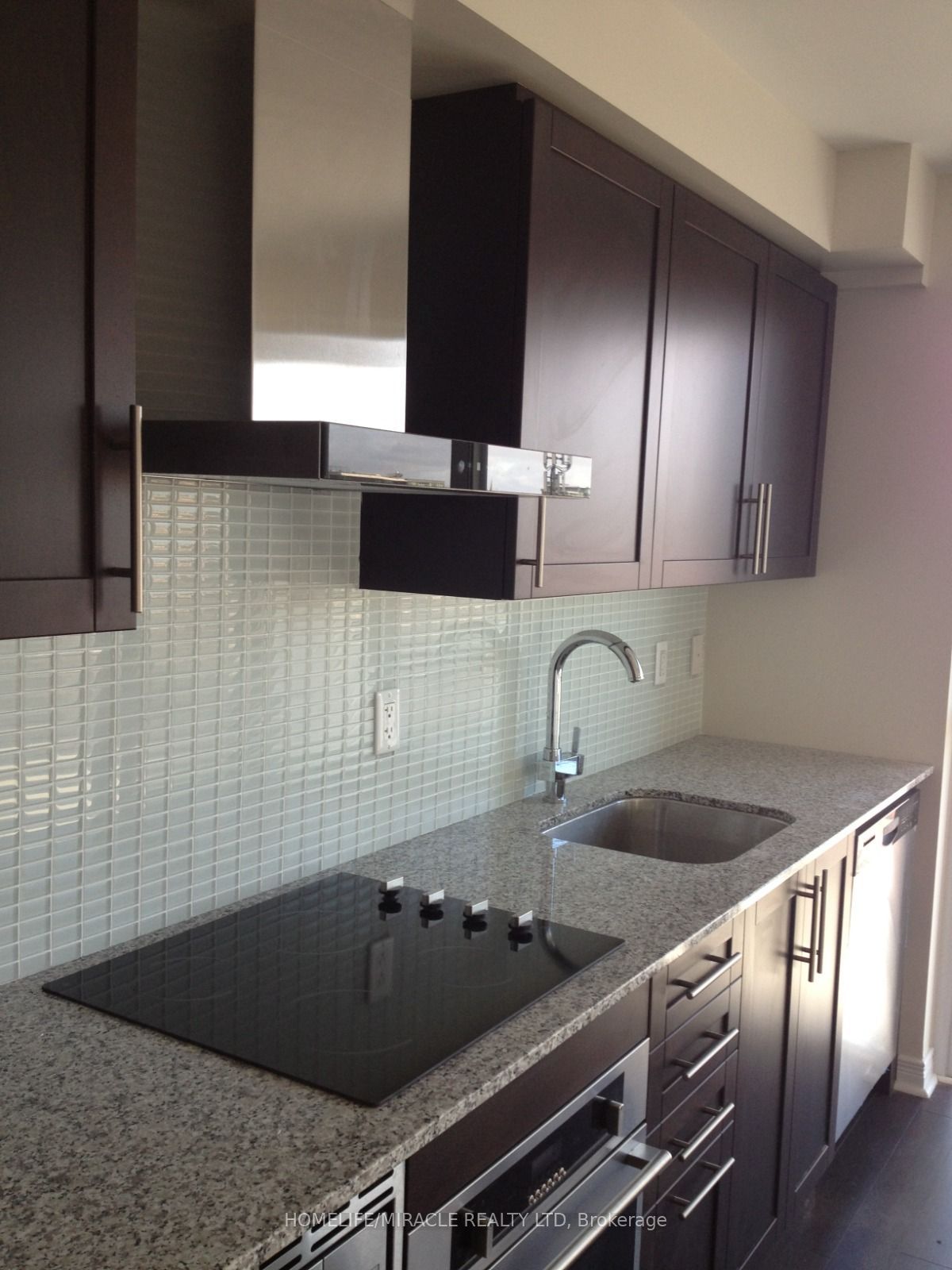 352 Front St West N/A 709, Toronto, ON M5V 0K3 photo 4