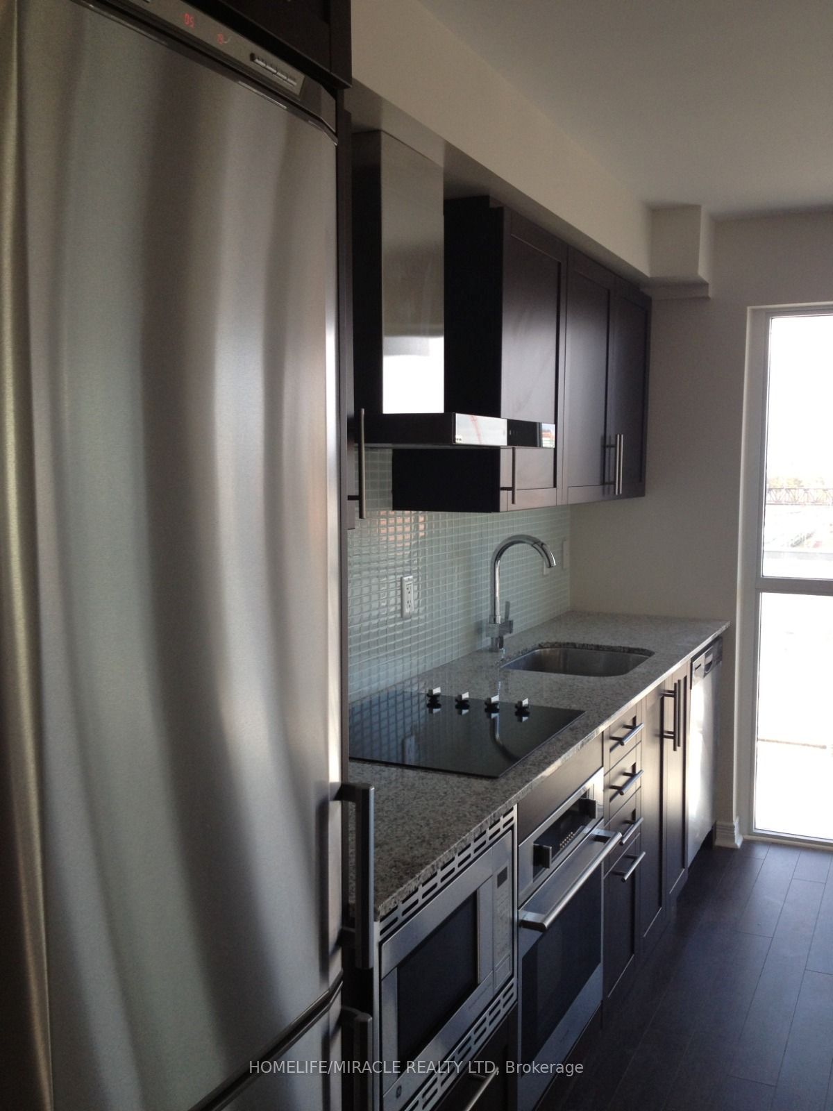 352 Front St West N/A 709, Toronto, ON M5V 0K3 photo 5