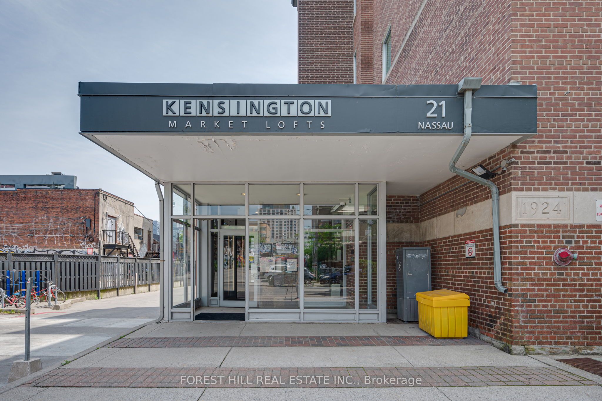21 Nassau Street 301, Toronto, ON M5T 3K6 photo 2