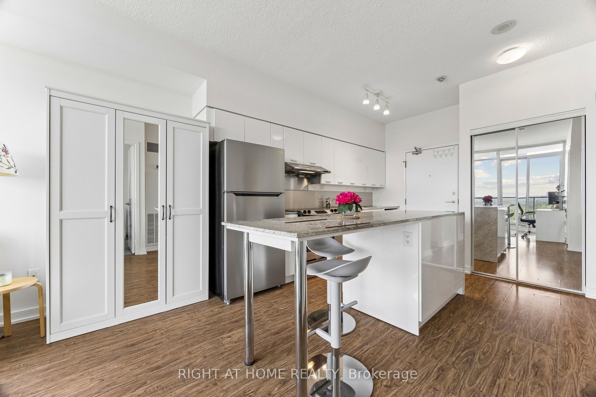29 Singer Court 2306, Toronto, ON M2K 0B3