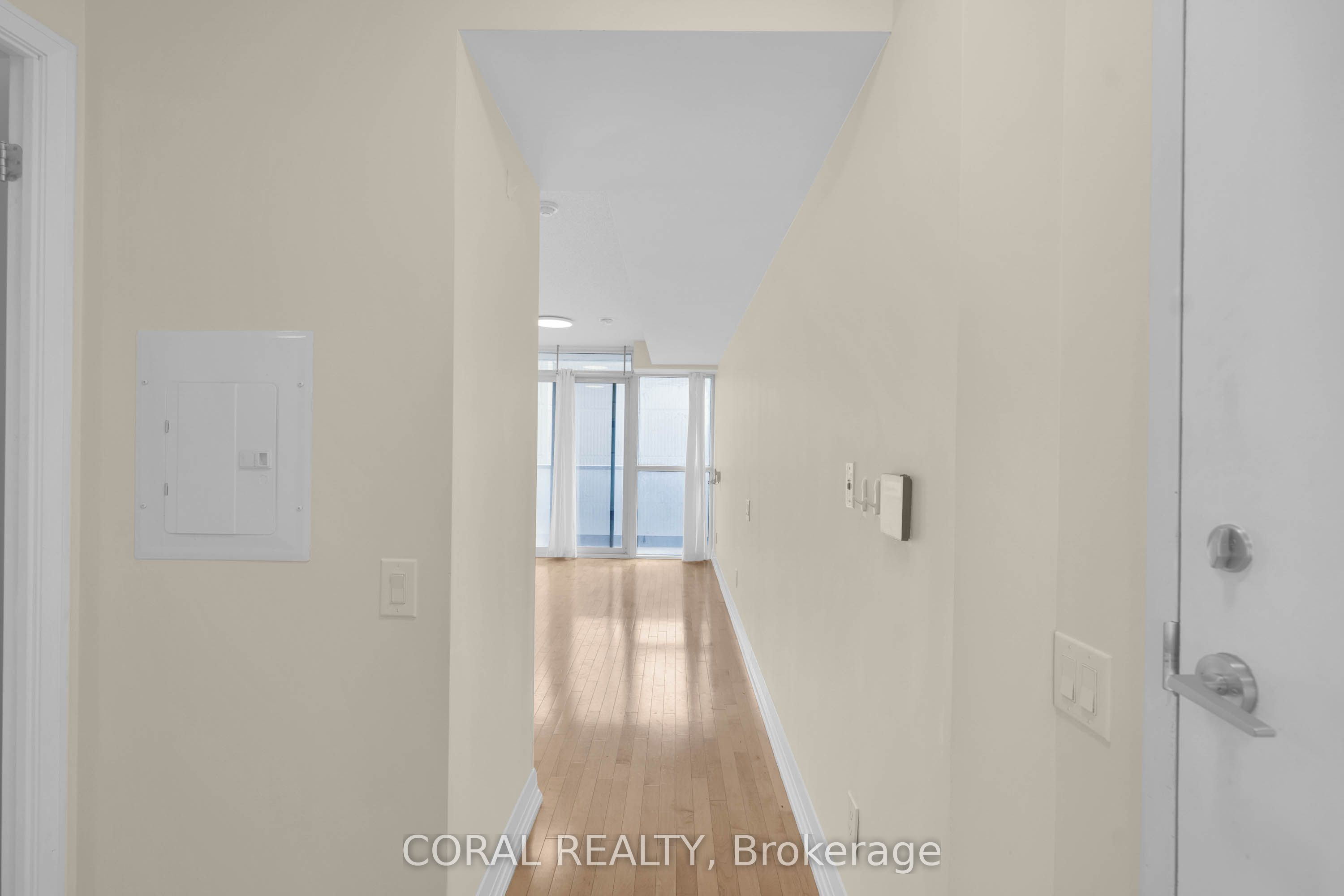 25 Carlton Street 1901, Toronto, ON M5B 1L4 photo 3
