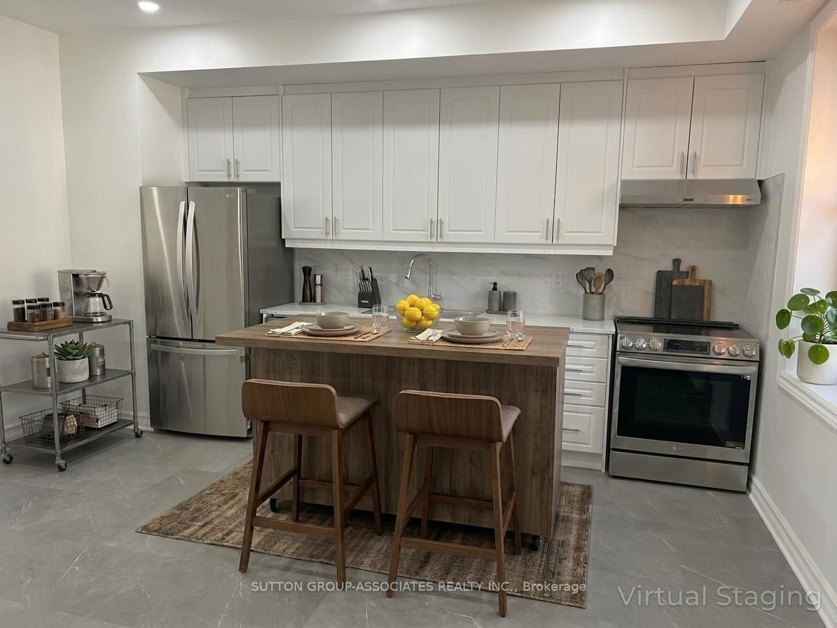 792 College Street 2nd fl, Toronto, ON M6G 1C5