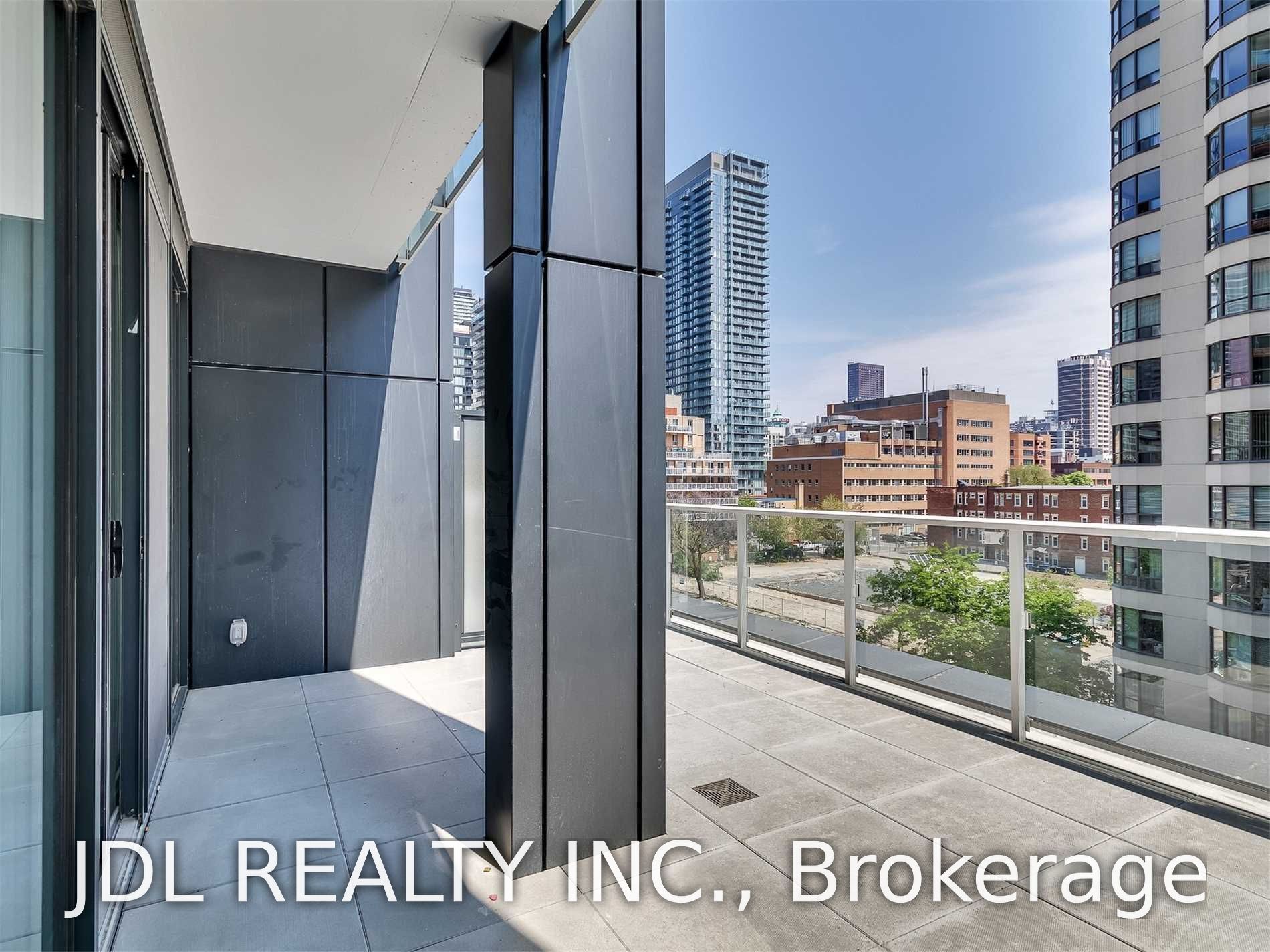 18 Maitland Terrace 401, Toronto, ON M4Y 1Y3 photo 3