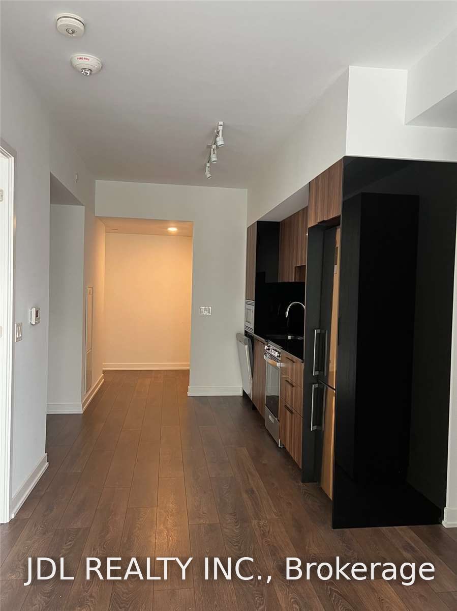 18 Maitland Terrace 401, Toronto, ON M4Y 1Y3 photo 5