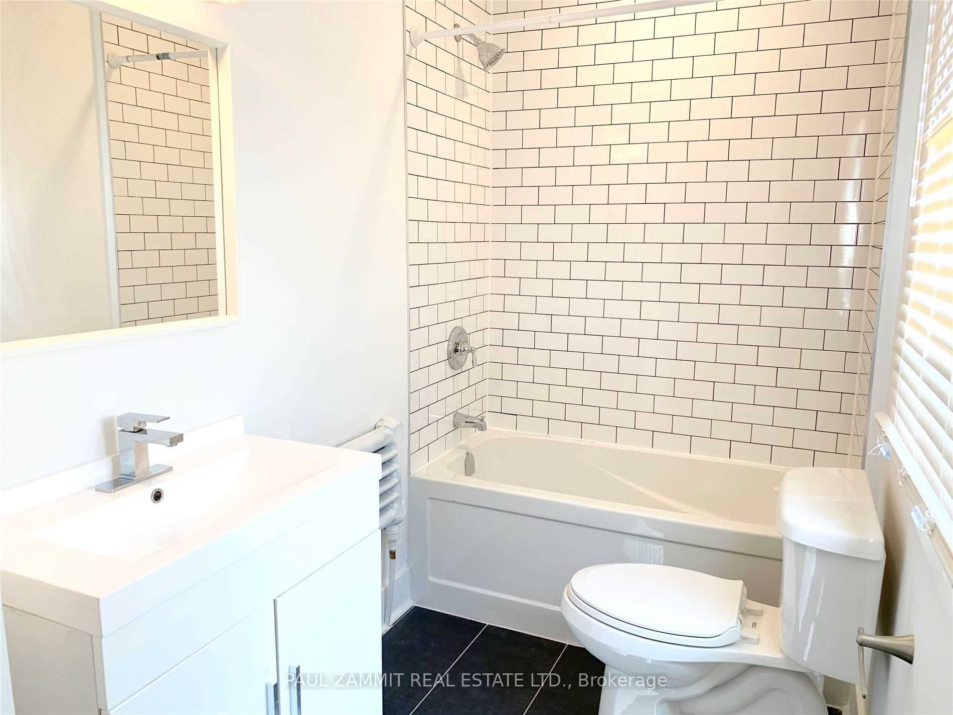 229 Christie Street 3, Toronto, ON M6G 3B5 photo 4