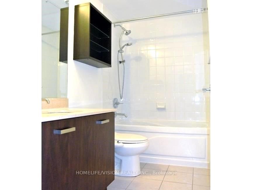 832 Bay Street 2107, Toronto, ON M5S 1Z6 photo 5