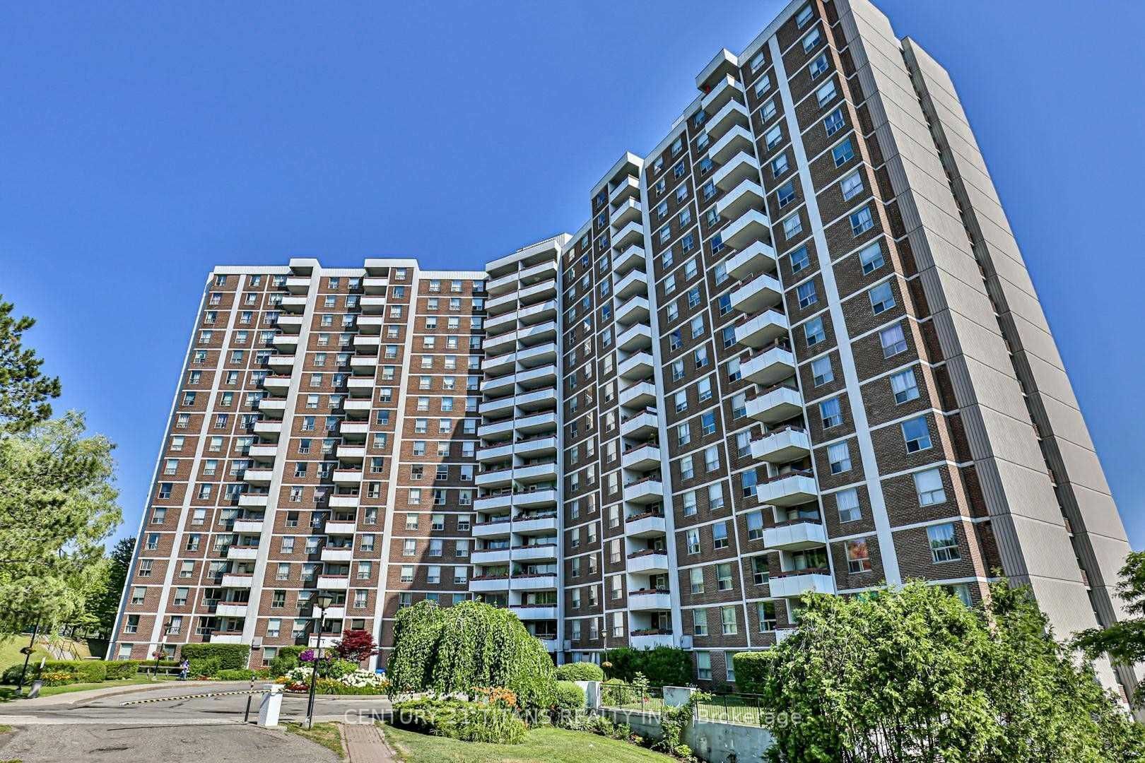 10 Edgecliffe Golfway 311, Toronto, ON M3C 3A3 photo 3