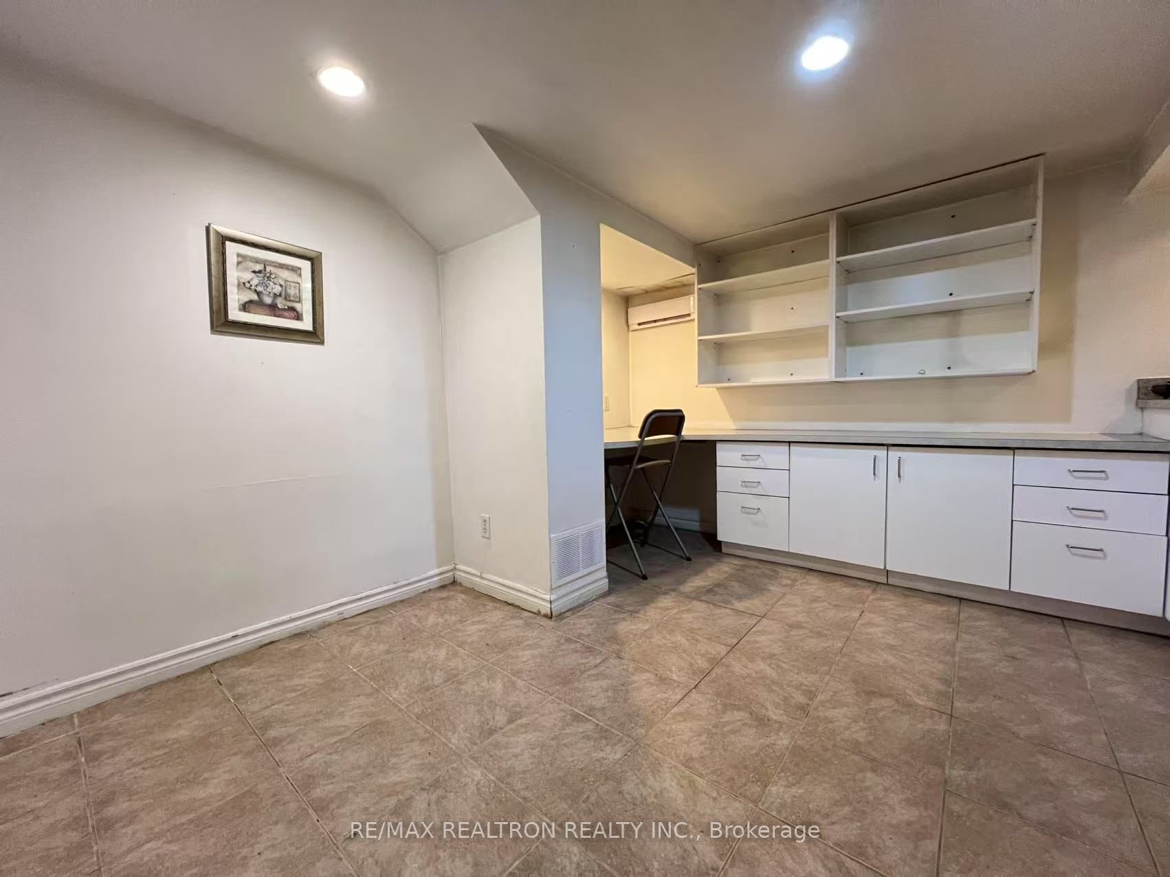 108 Admiral Road 6, Toronto, ON M5R 2L6 photo 2