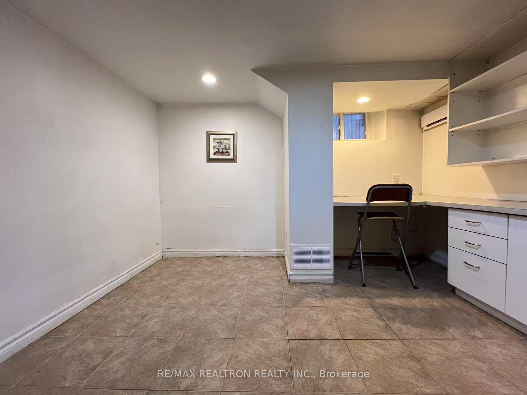 108 Admiral Road 6, Toronto, ON M5R 2L6 photo 4