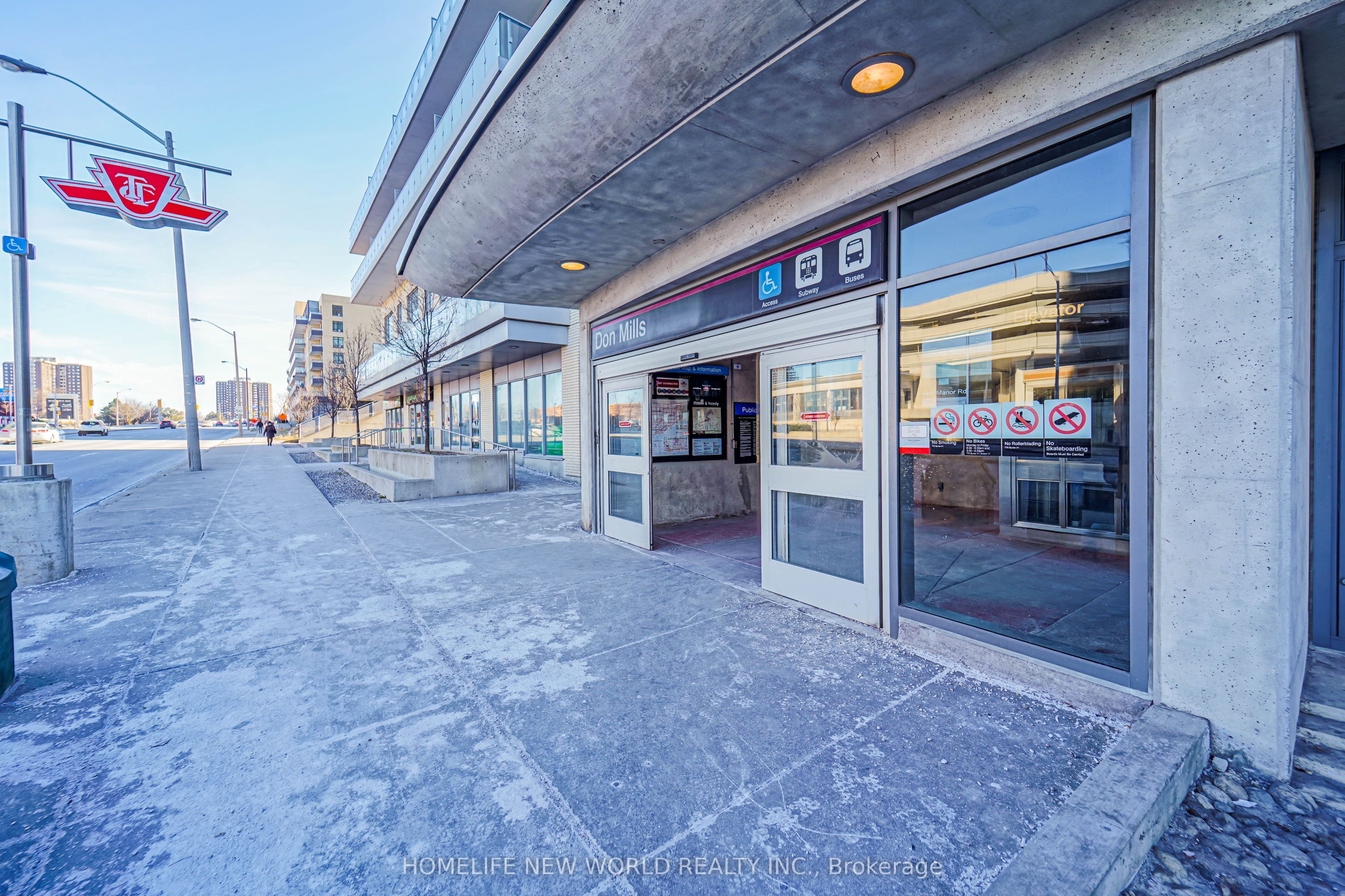 50 Forest Manor Road Ph2408, Toronto, ON M2J 0E3 photo 2