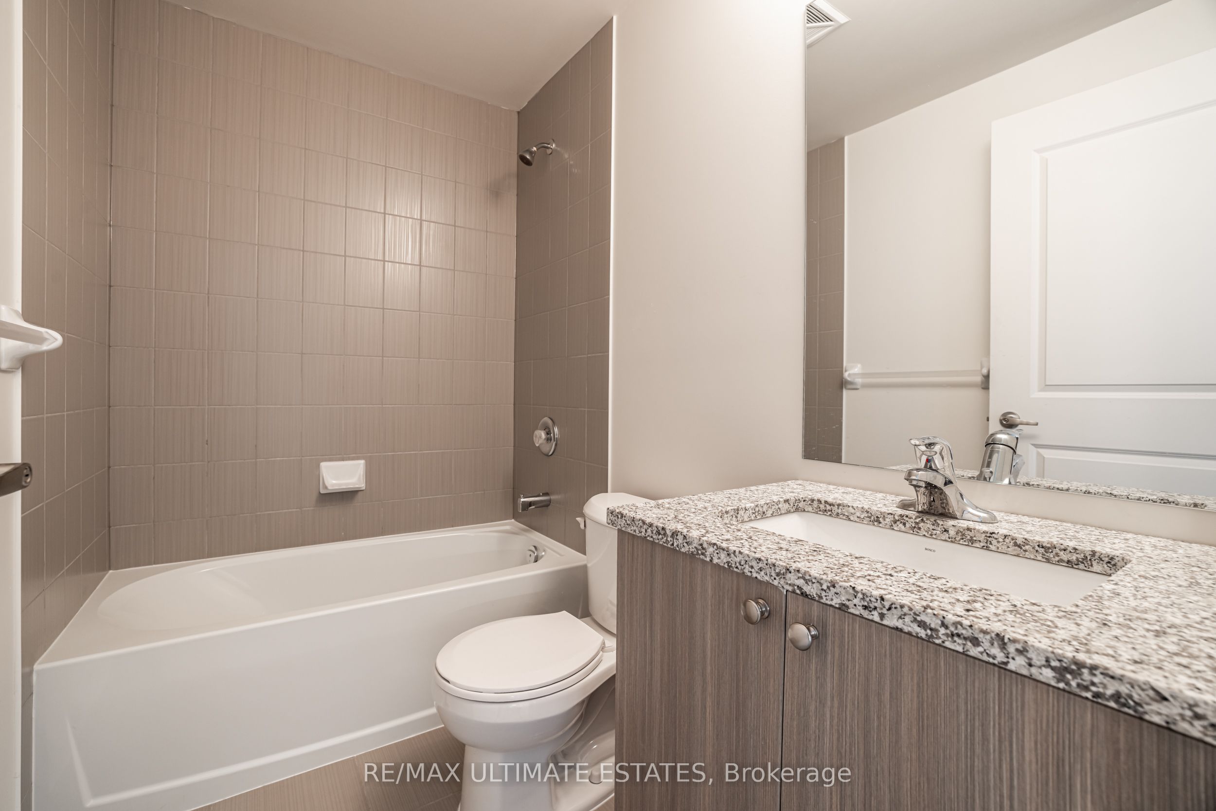4955 Yonge Street 1109, Toronto, ON M2N 0L8 photo 4