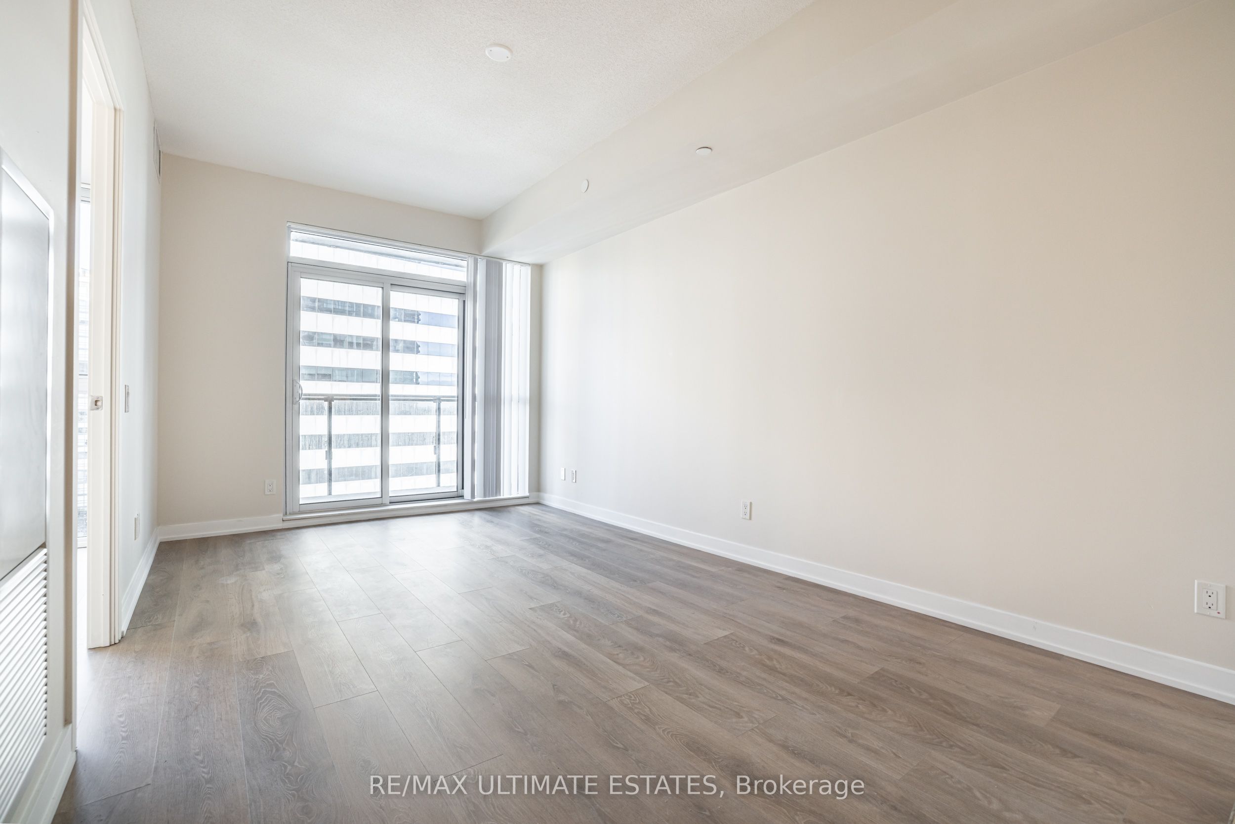 4955 Yonge Street 1109, Toronto, ON M2N 0L8 photo 5