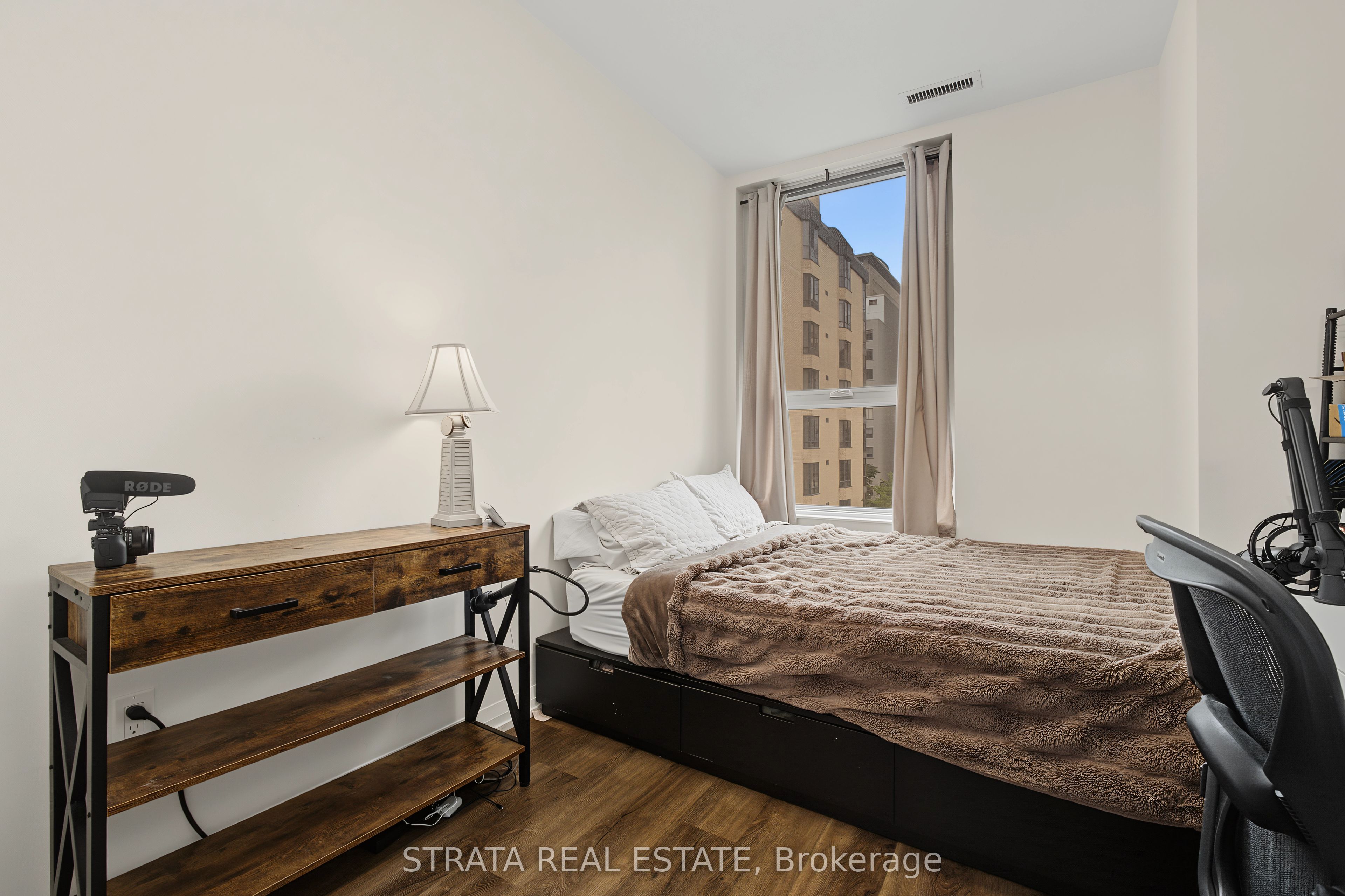 280 Dundas Street W 403, Toronto, ON M5T 0E3 photo 4