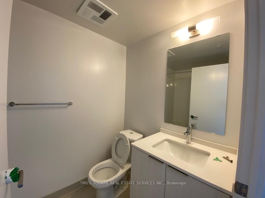 11 Wellesley Street W 1008, Toronto, ON M4Y 0G4 photo 4