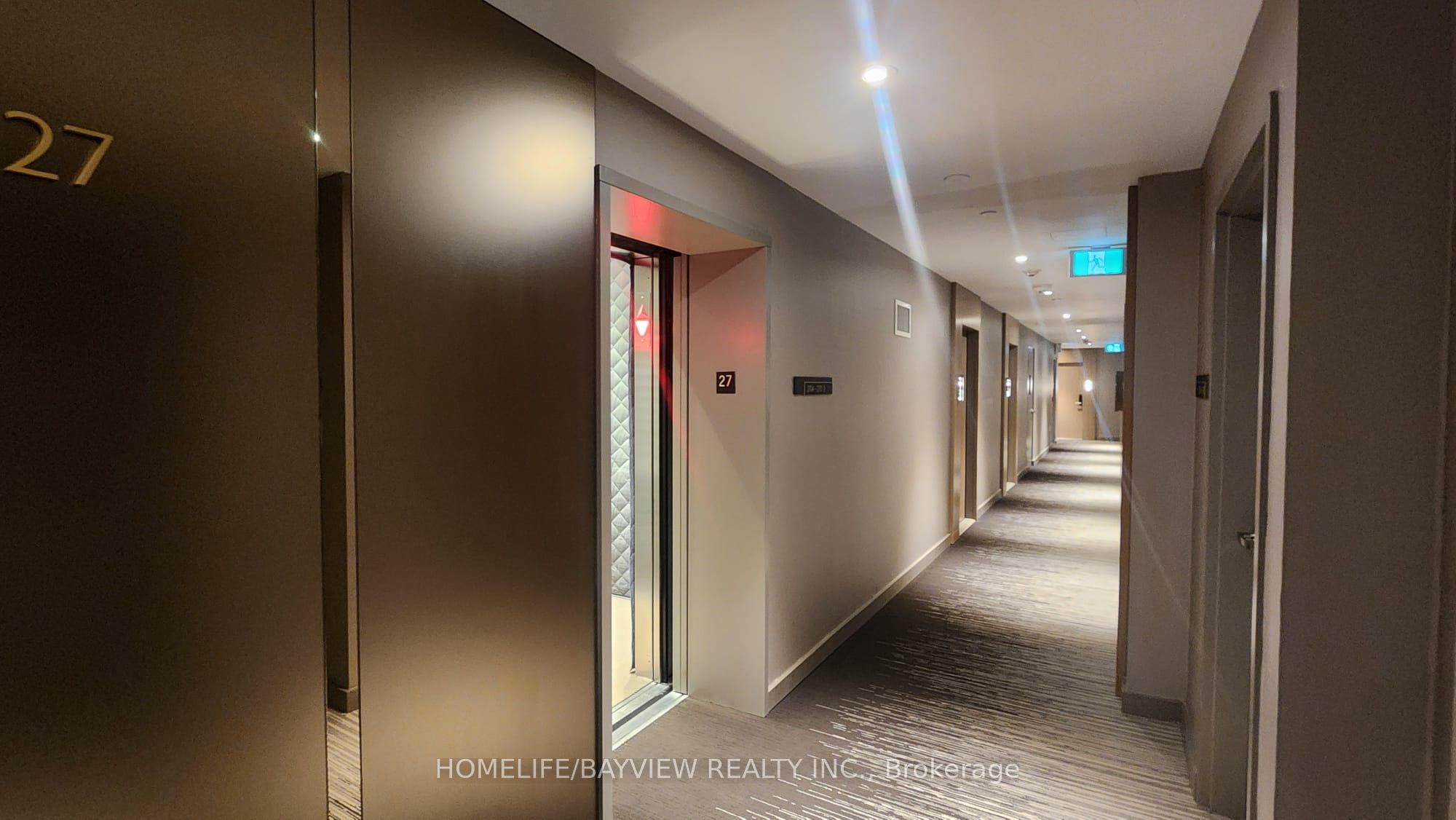 575 Bloor Street E 2704, Toronto, ON M4W 0B2 photo 2