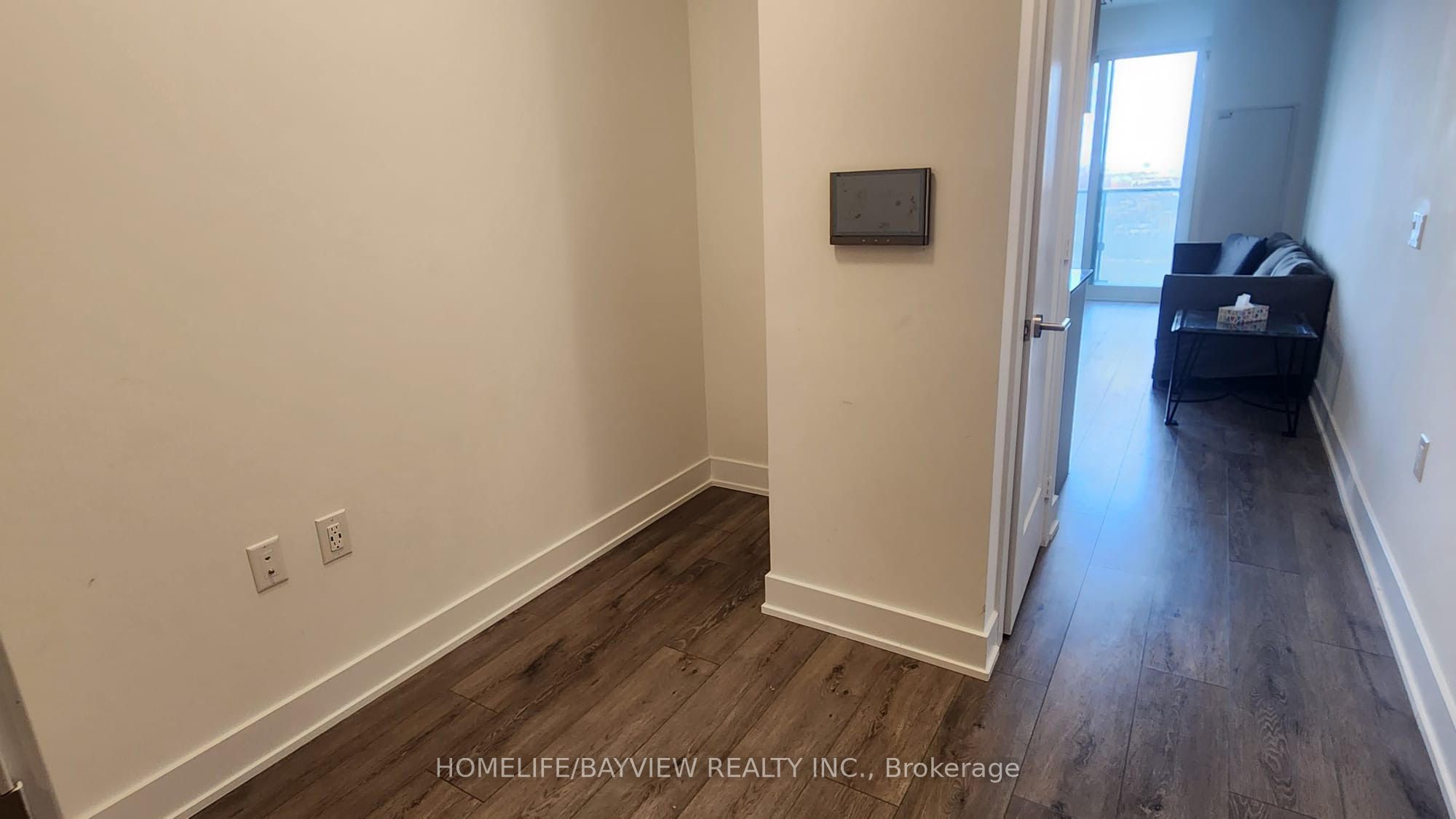575 Bloor Street E 2704, Toronto, ON M4W 0B2 photo 3