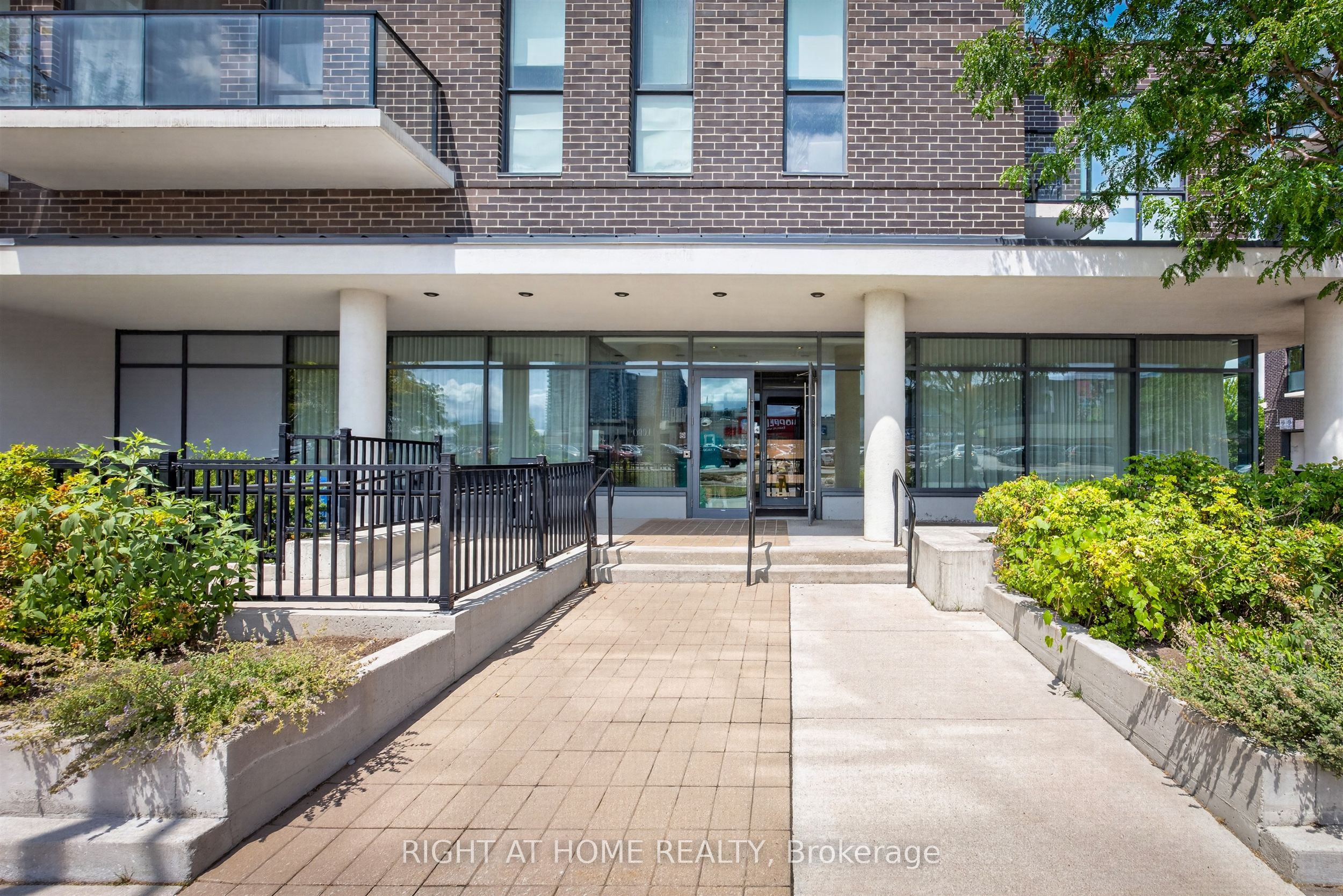 128 Fairview Mall Drive 712, Toronto, ON M2J 0E8 photo 5