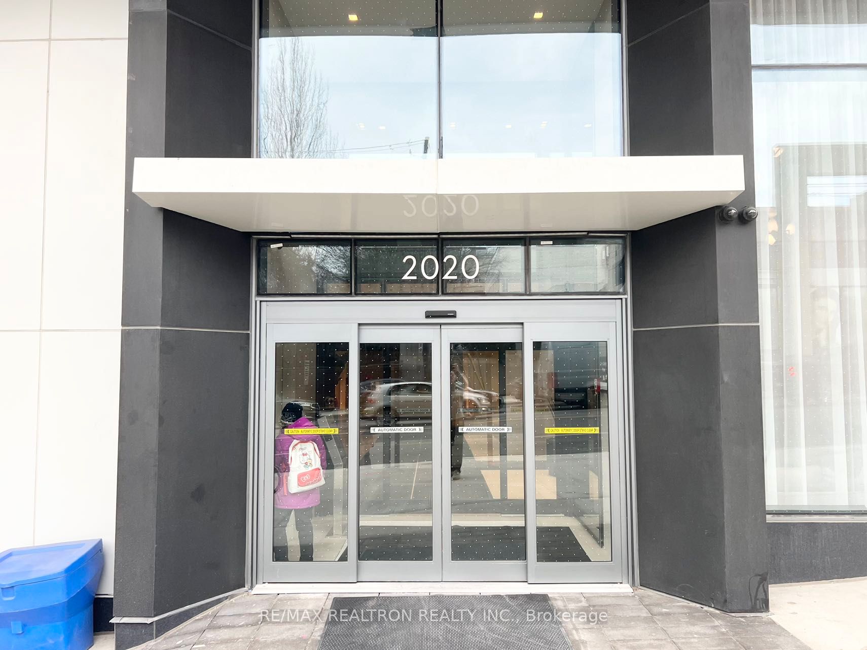 2020 Bathurst Street 207, Toronto, ON M5P 0A6 photo 2