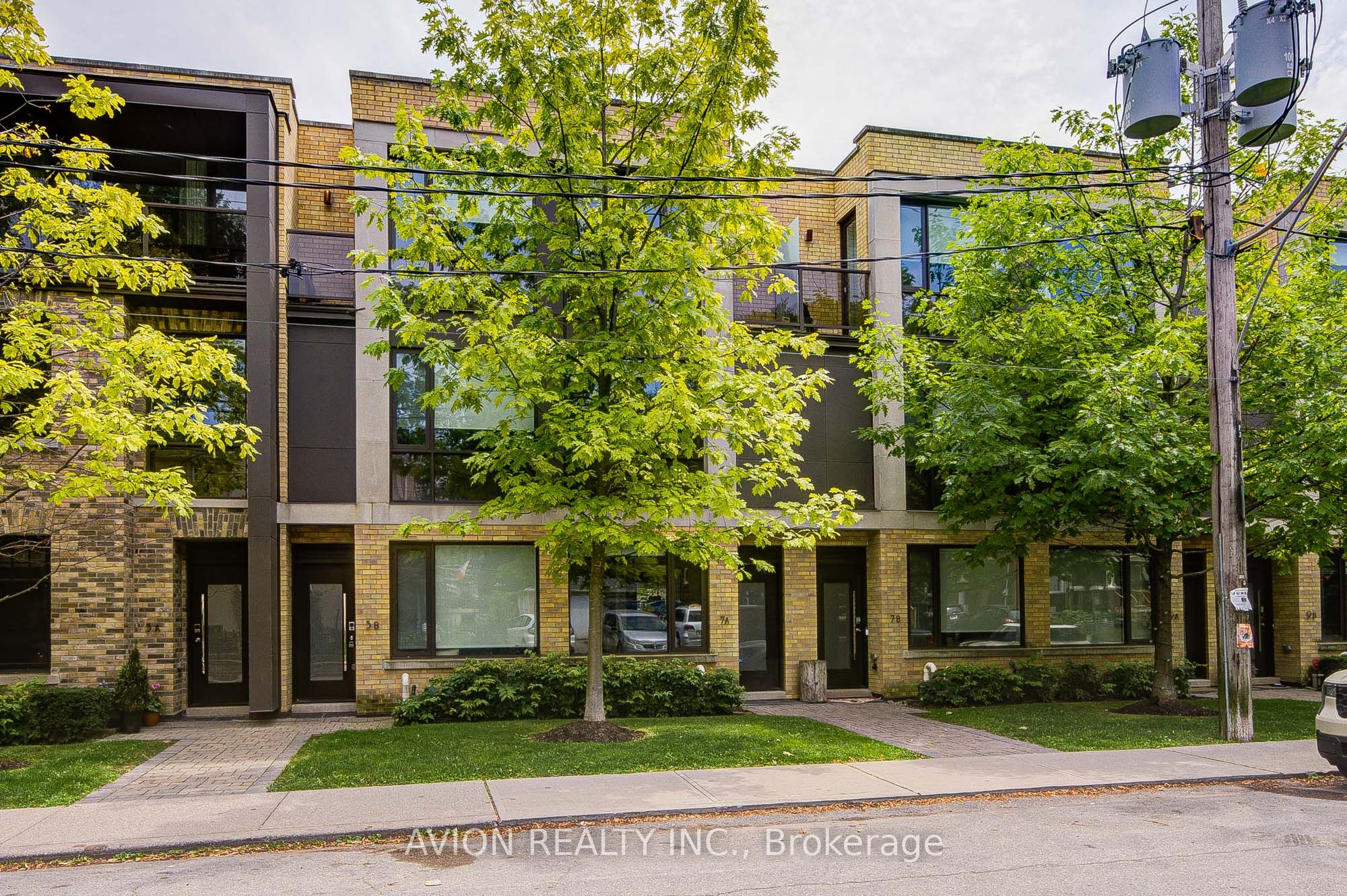 7A Sylvan Avenue, Toronto, ON M6H 0C4