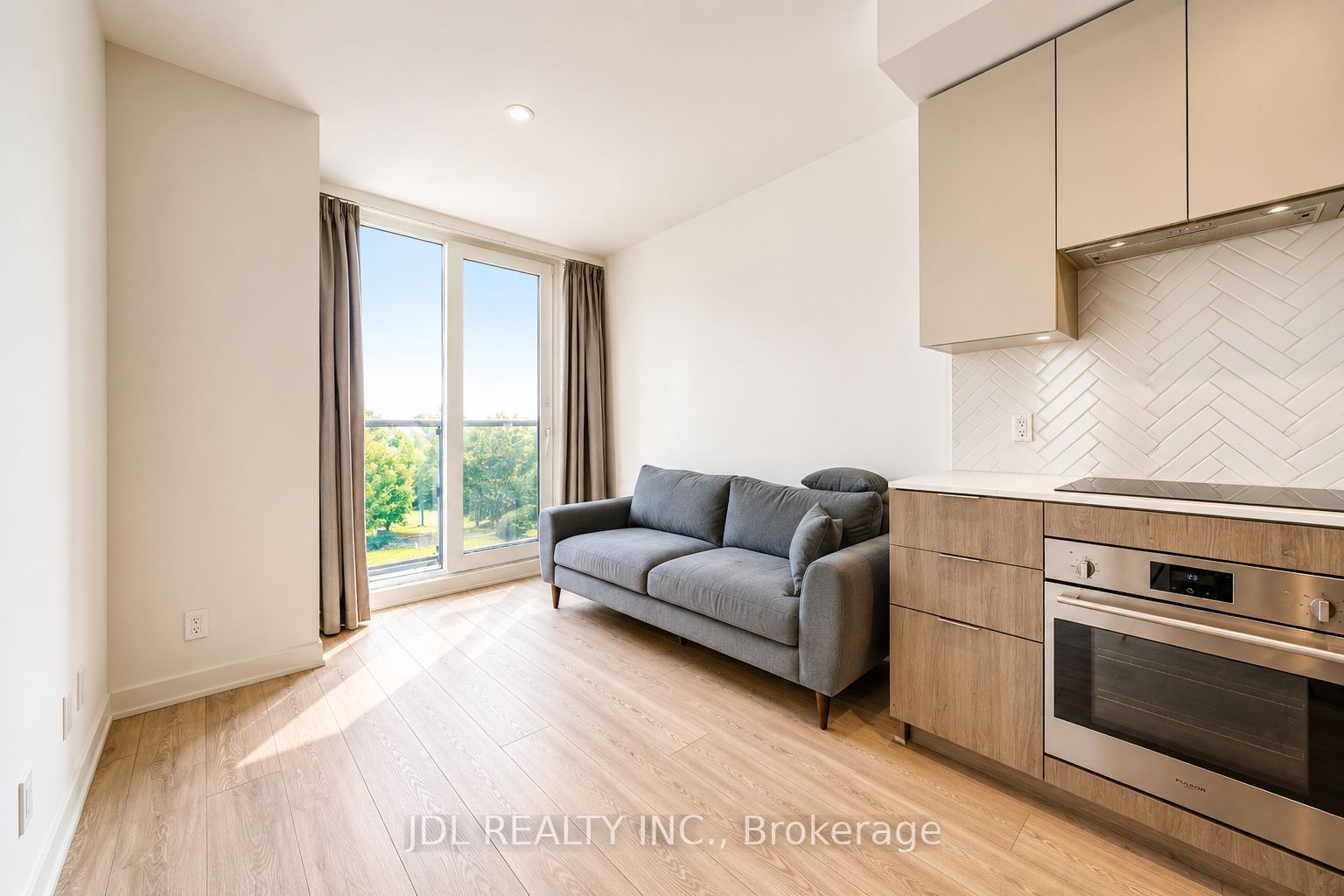 15 Holmes Avenue 312, Toronto, ON M2N 0L4