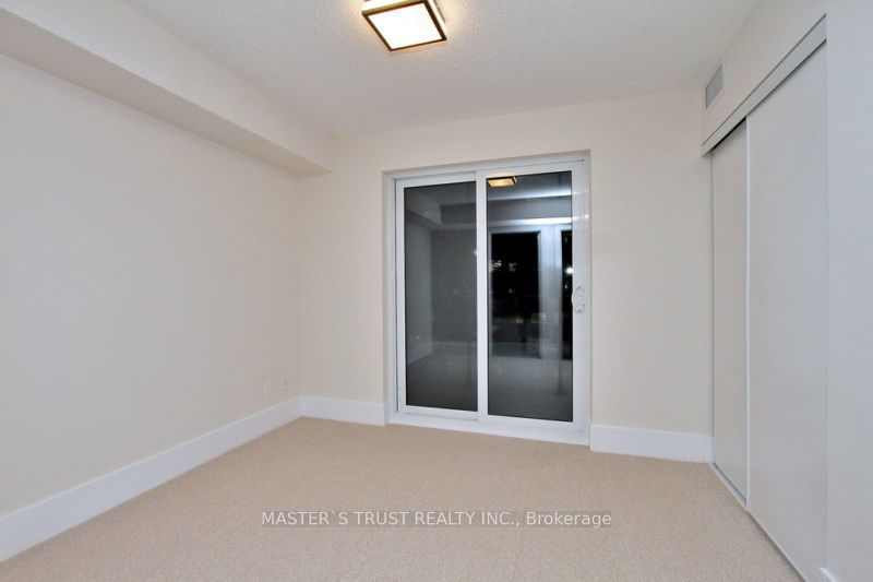 300 Front Street W 1004, Toronto, ON M5V 0E9 photo 4