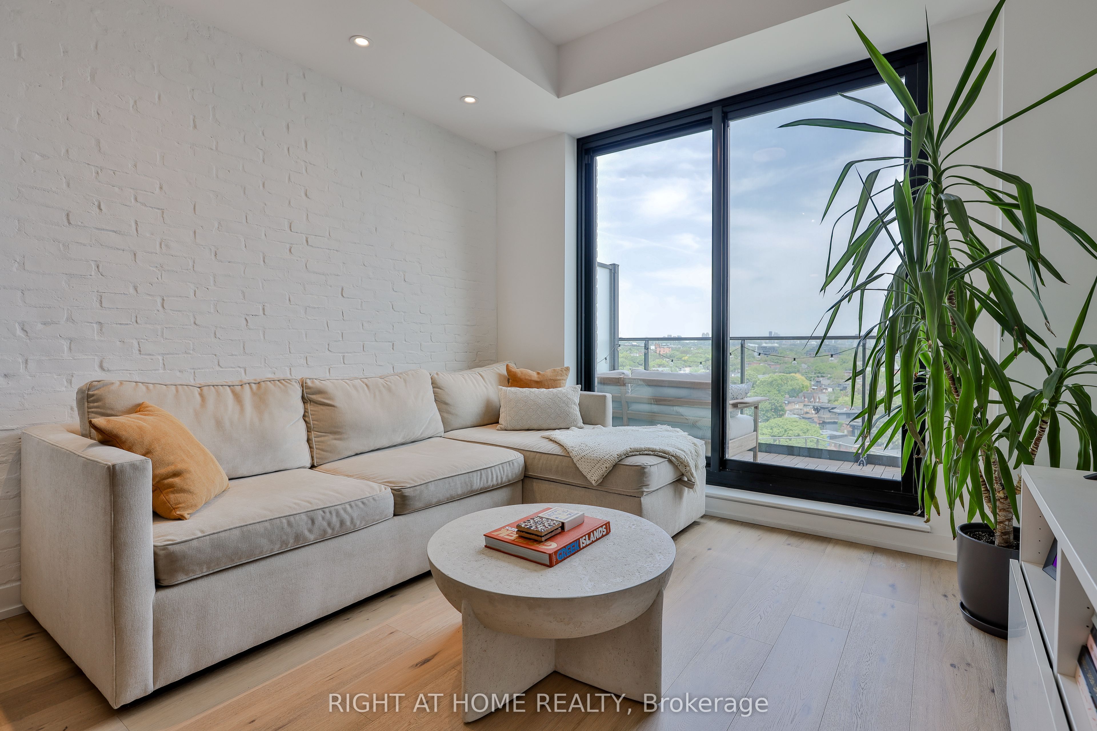 200 Sudbury Street 1007, Toronto, ON M6J 0H1 photo 2