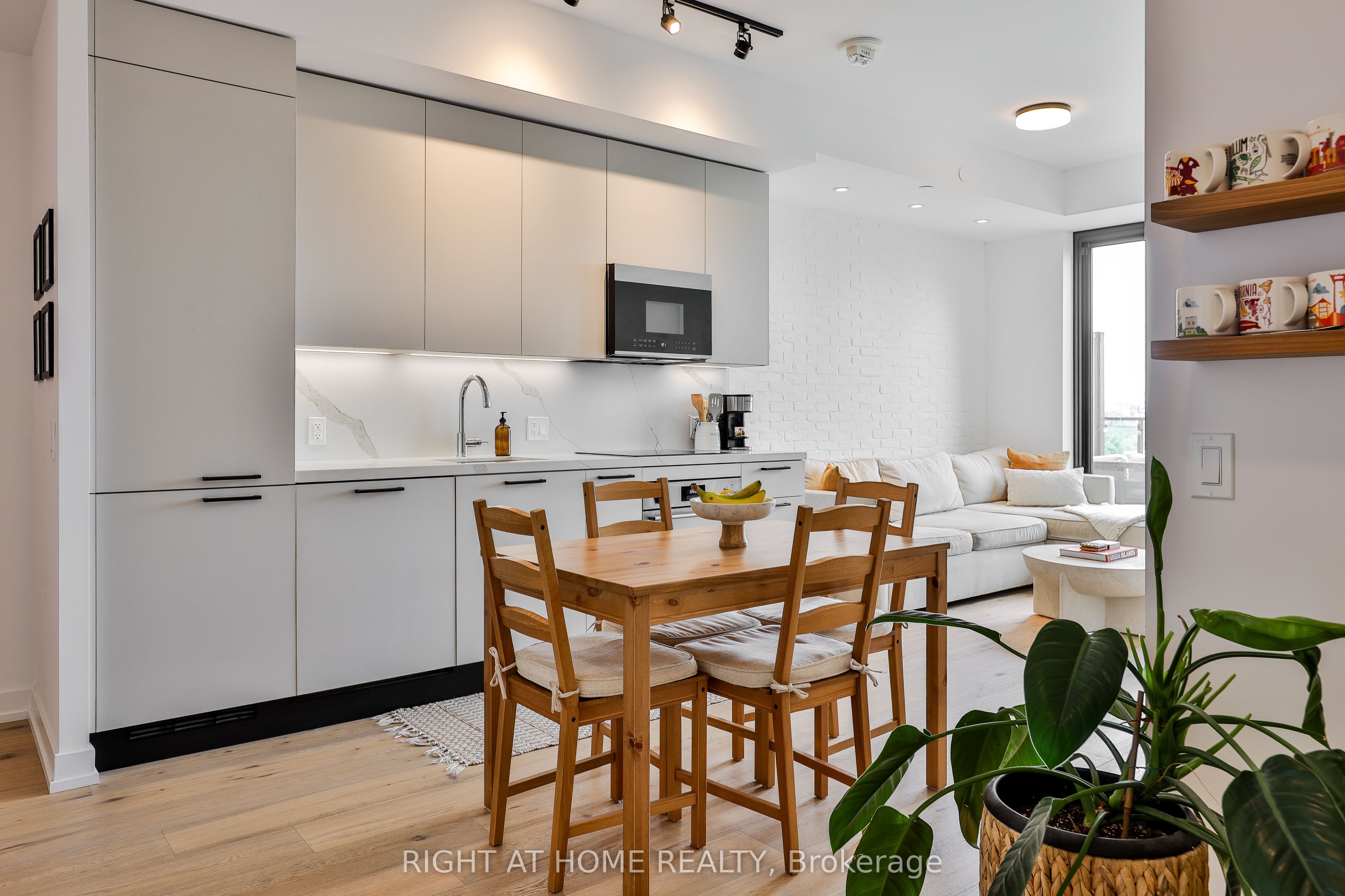 200 Sudbury Street 1007, Toronto, ON M6J 0H1 photo 5