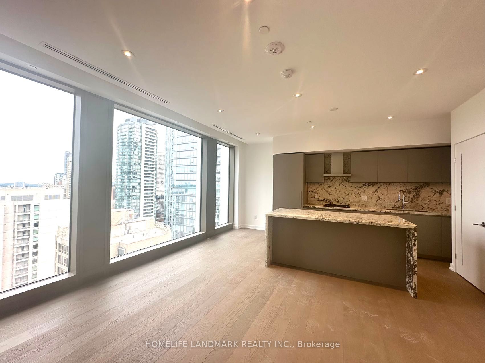 50 Scollard Street 1701, Toronto, ON M5R 1E9